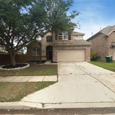 Property photo 1 of 1005 Lake Hollow Dr