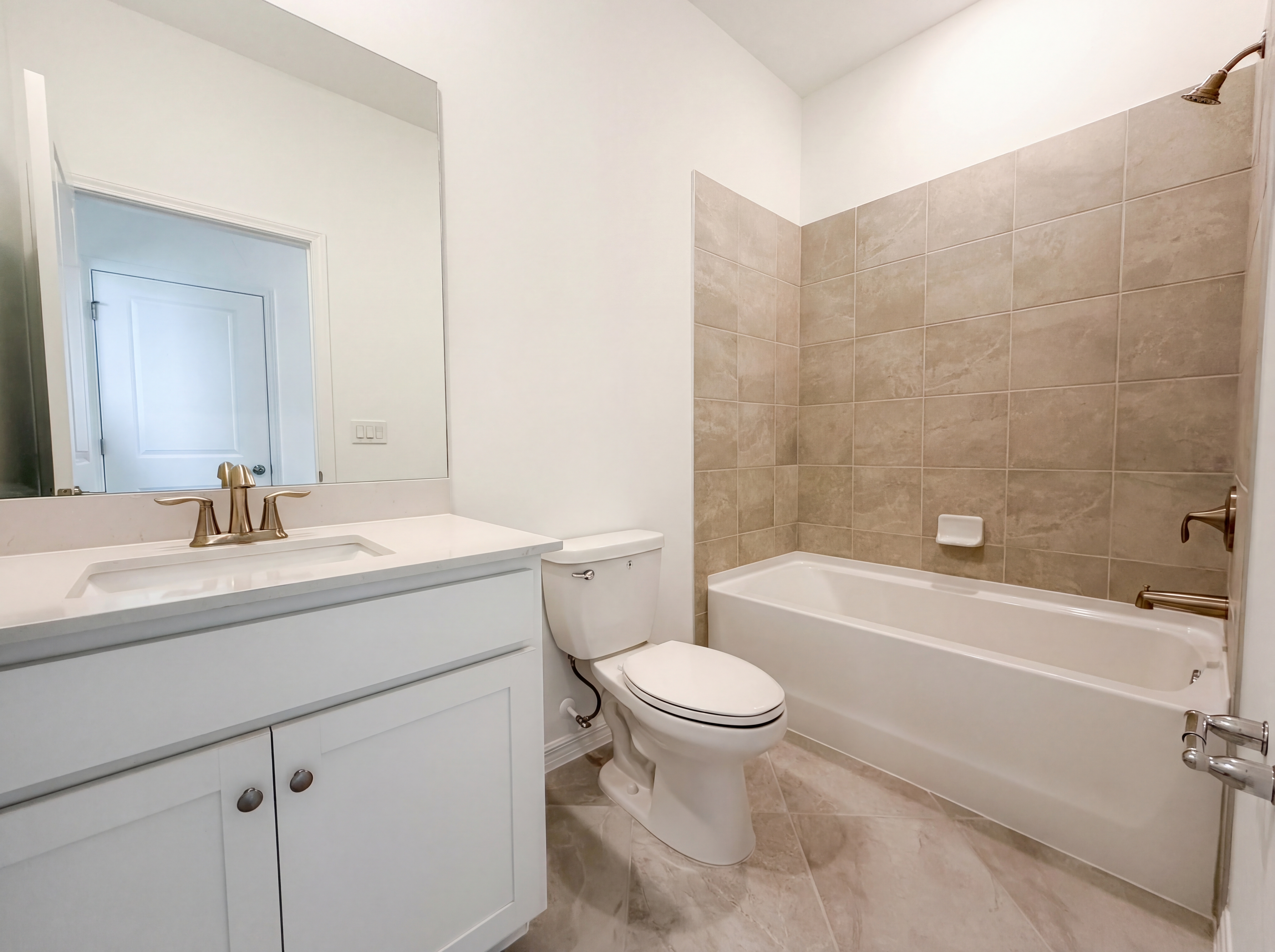 Photo 13 of 34 of 3818 NW 46th St, Cape Coral, FL