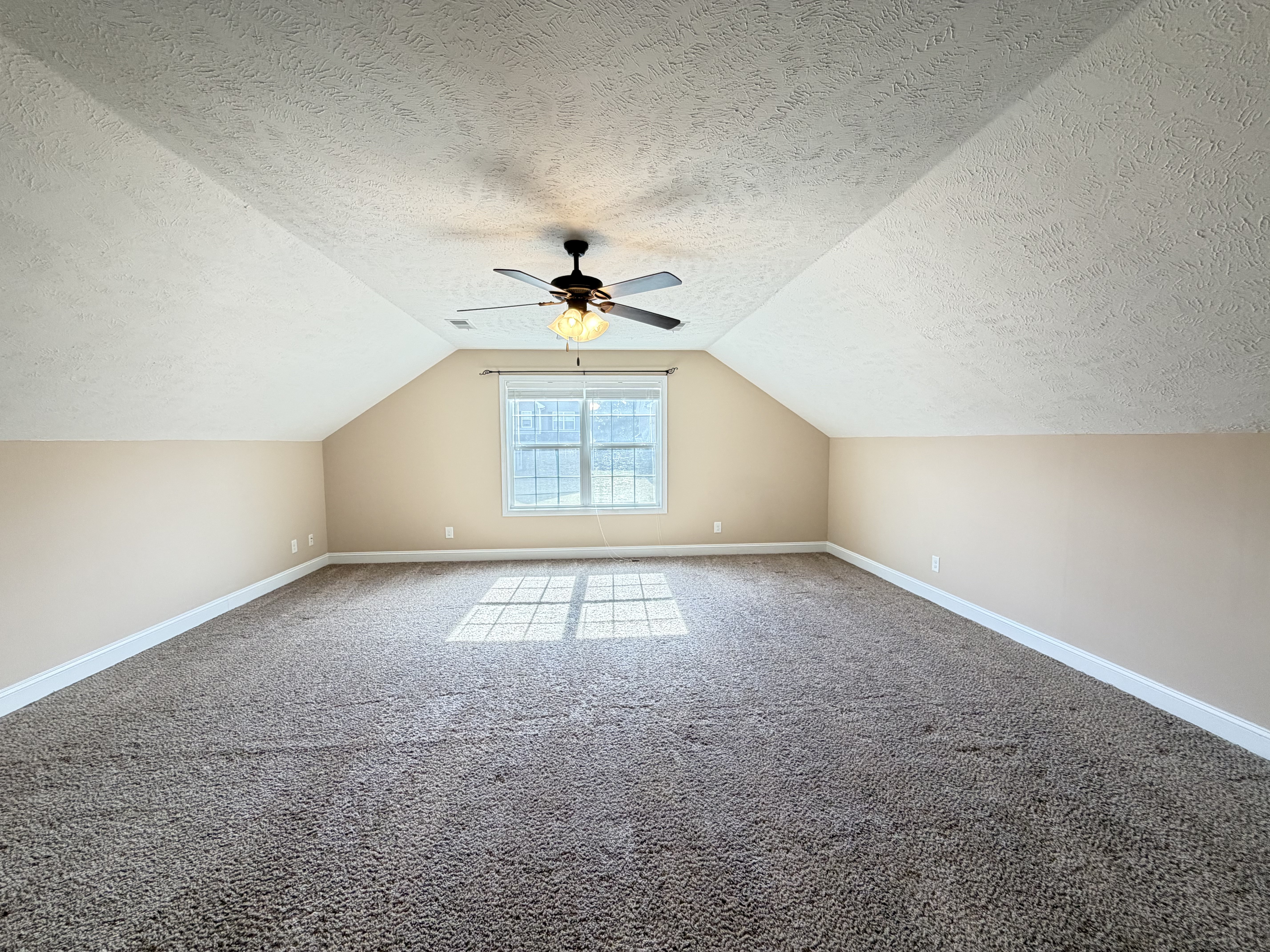 Photo 14 of 28 of 3208 Timberdale Dr, Clarksville, TN