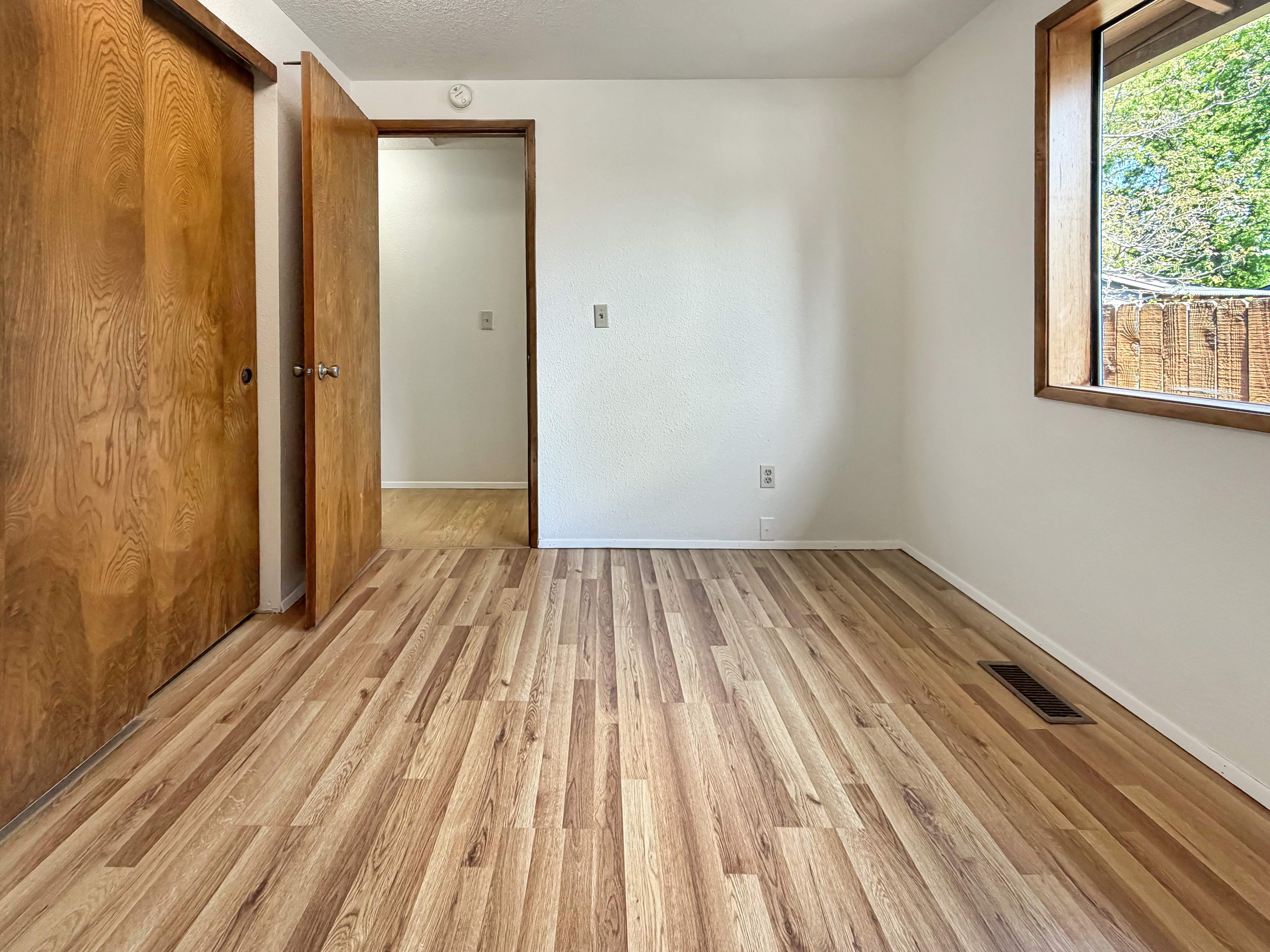 Photo 9 of 13 of 18513 SE Stephens St, Portland, OR
