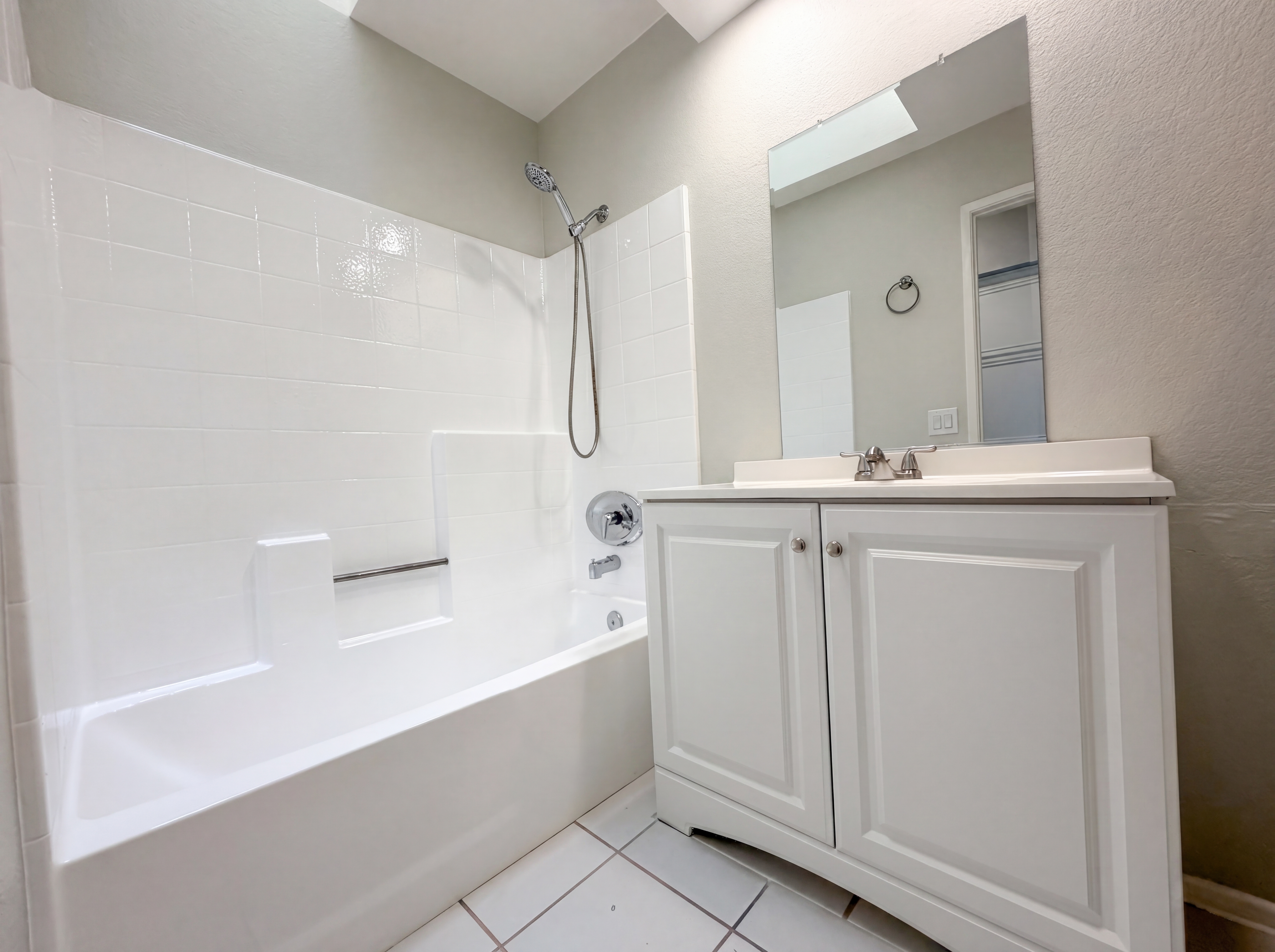 Photo 21 of 26 of 39823 Knollridge Dr, Temecula, CA