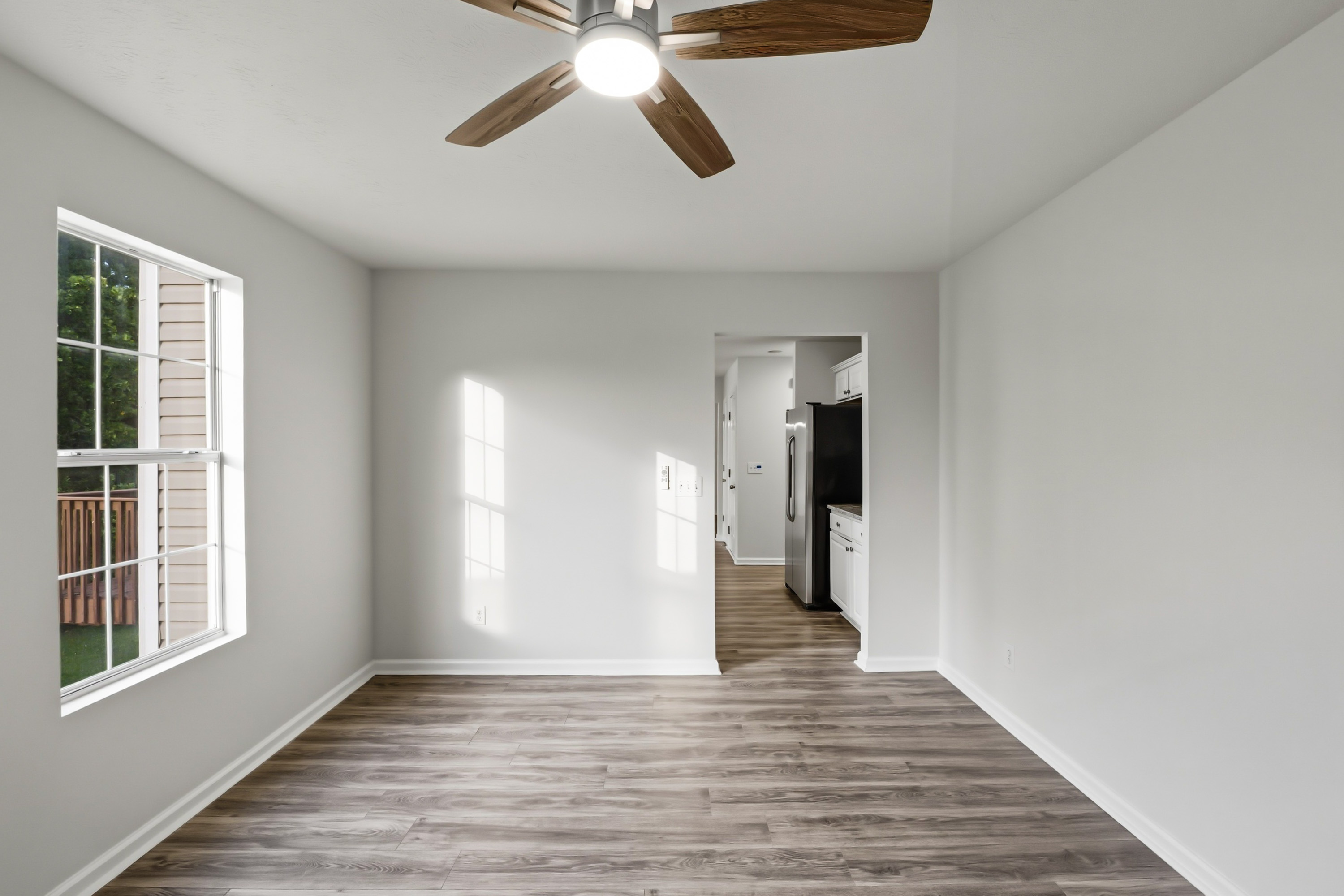 Photo 10 of 49 of 3825 Cedar Trace Ln, Ellenwood, GA