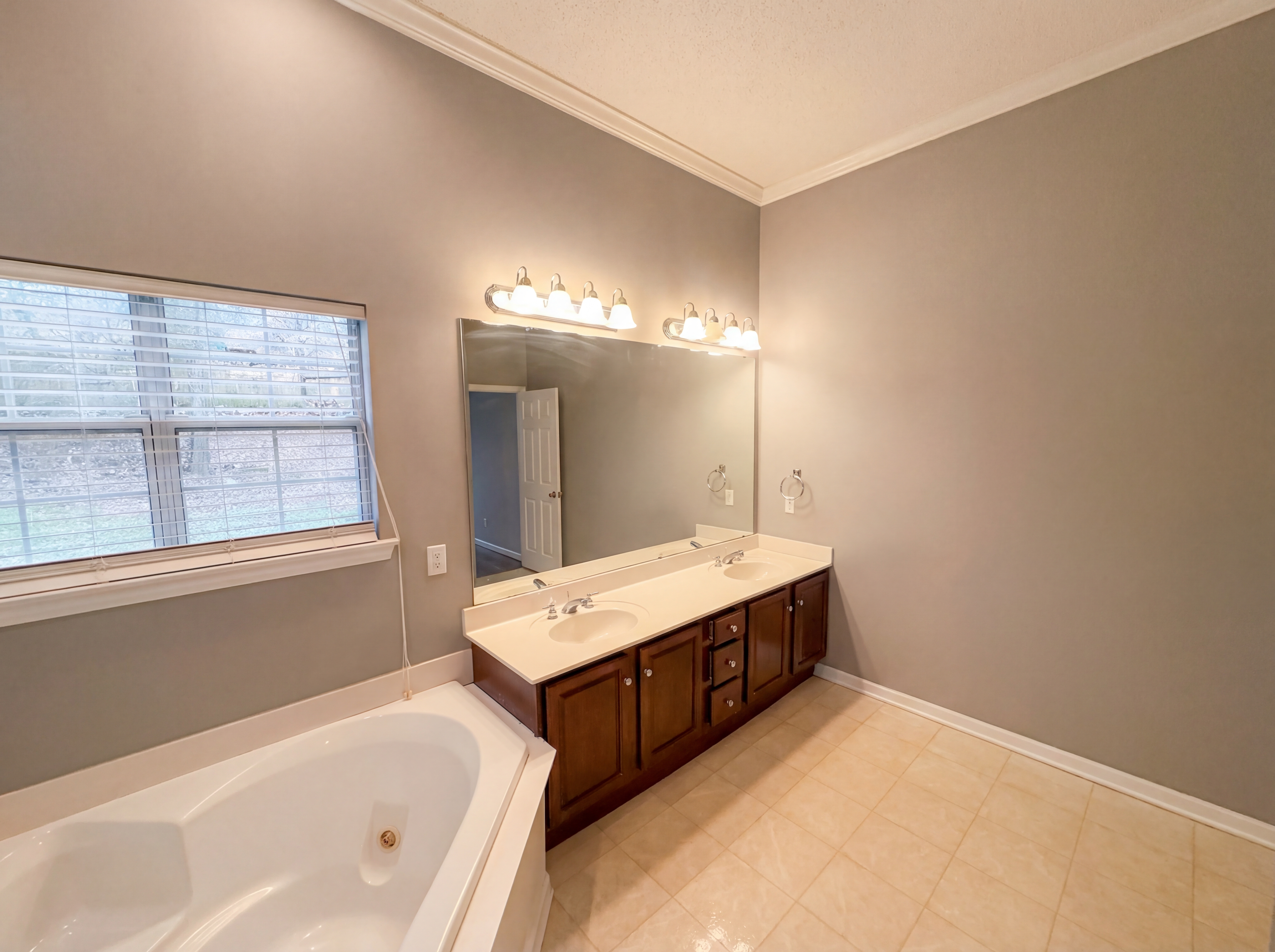Photo 26 of 36 of 7132 Teaberry Ct, Ooltewah, TN