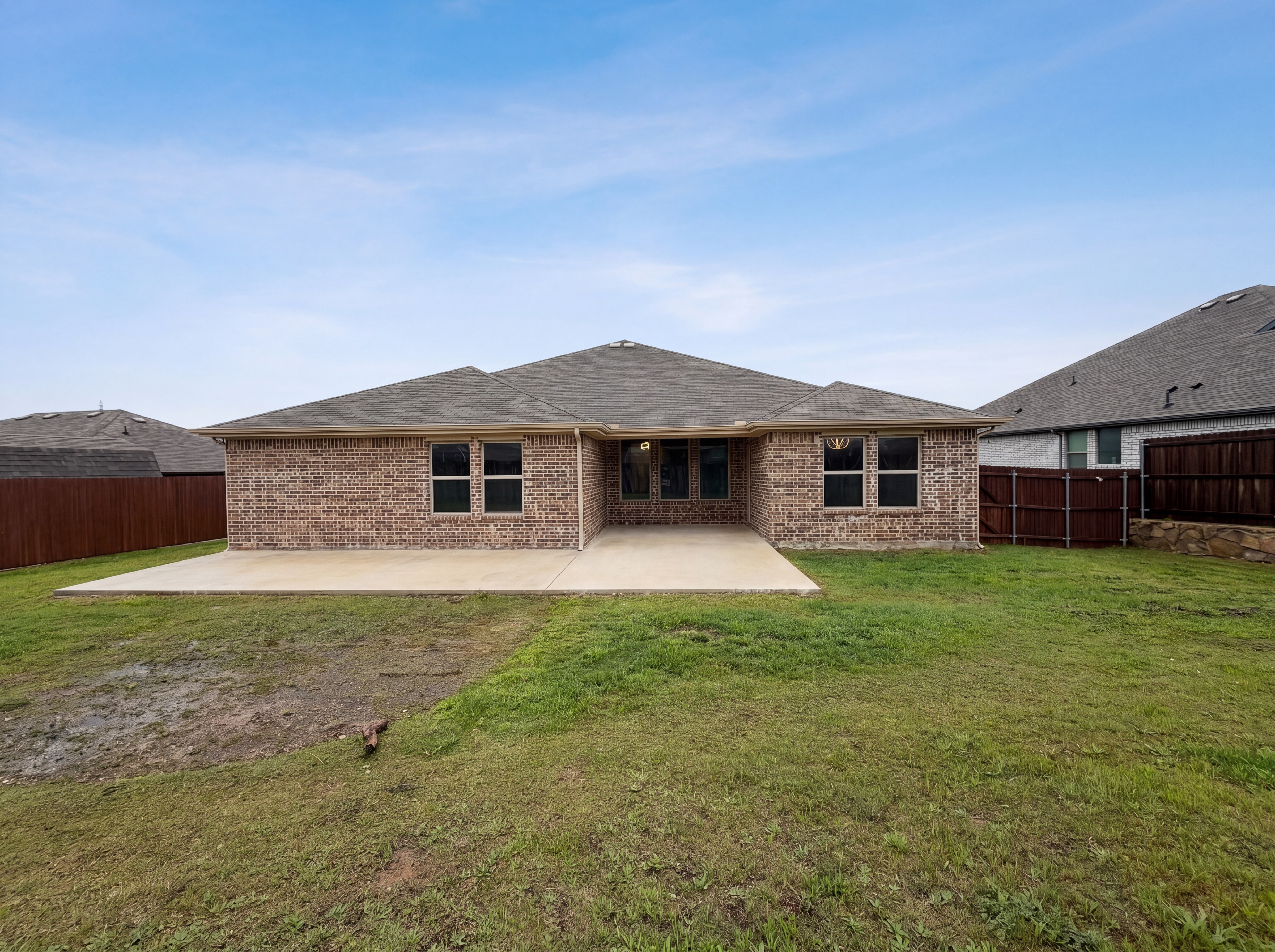 Photo 5 of 19 of 1631 Glade Meadows Dr, Joshua, TX