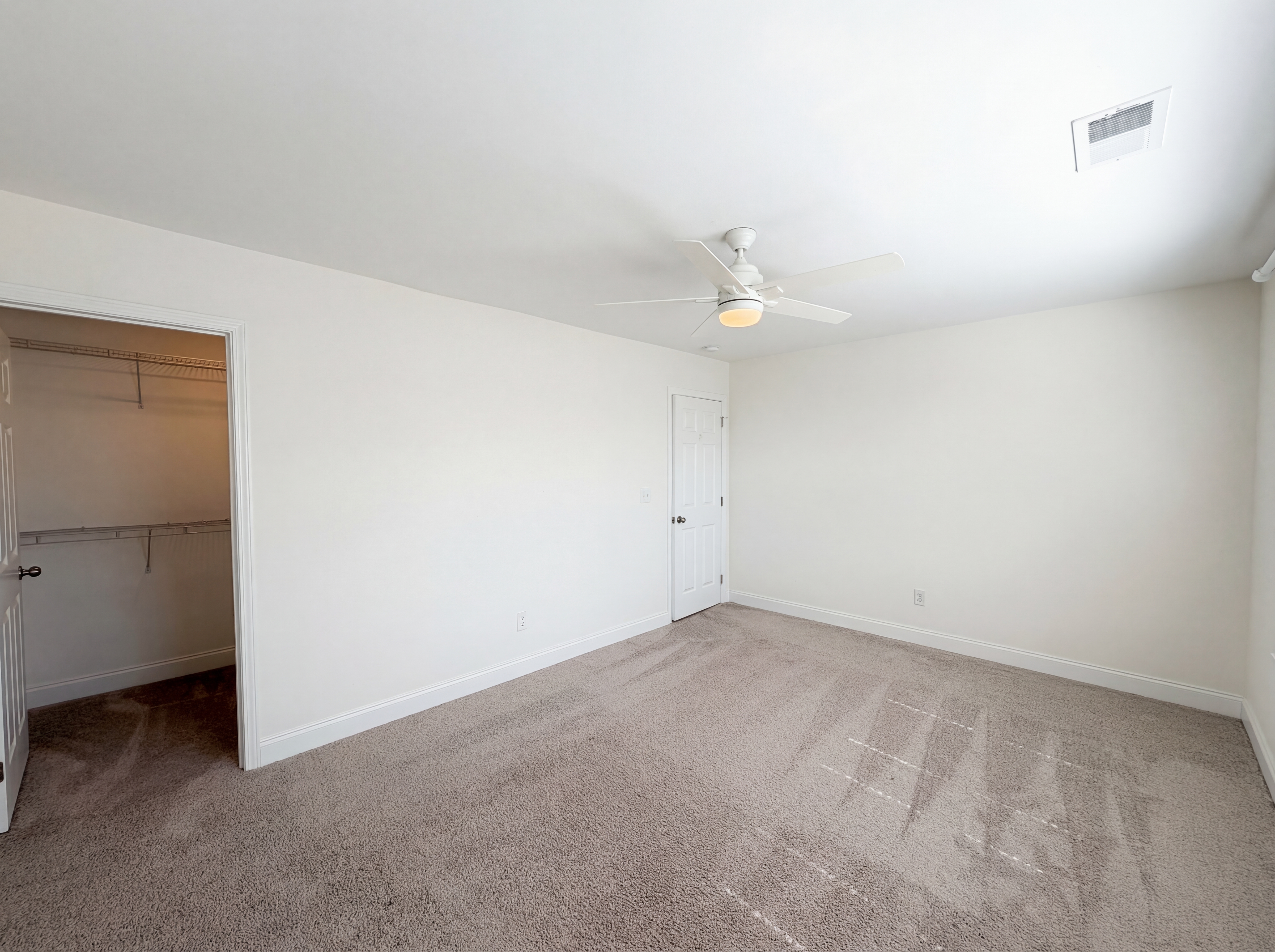 Photo 31 of 44 of 2714 Green Ash Ln, Knoxville, TN