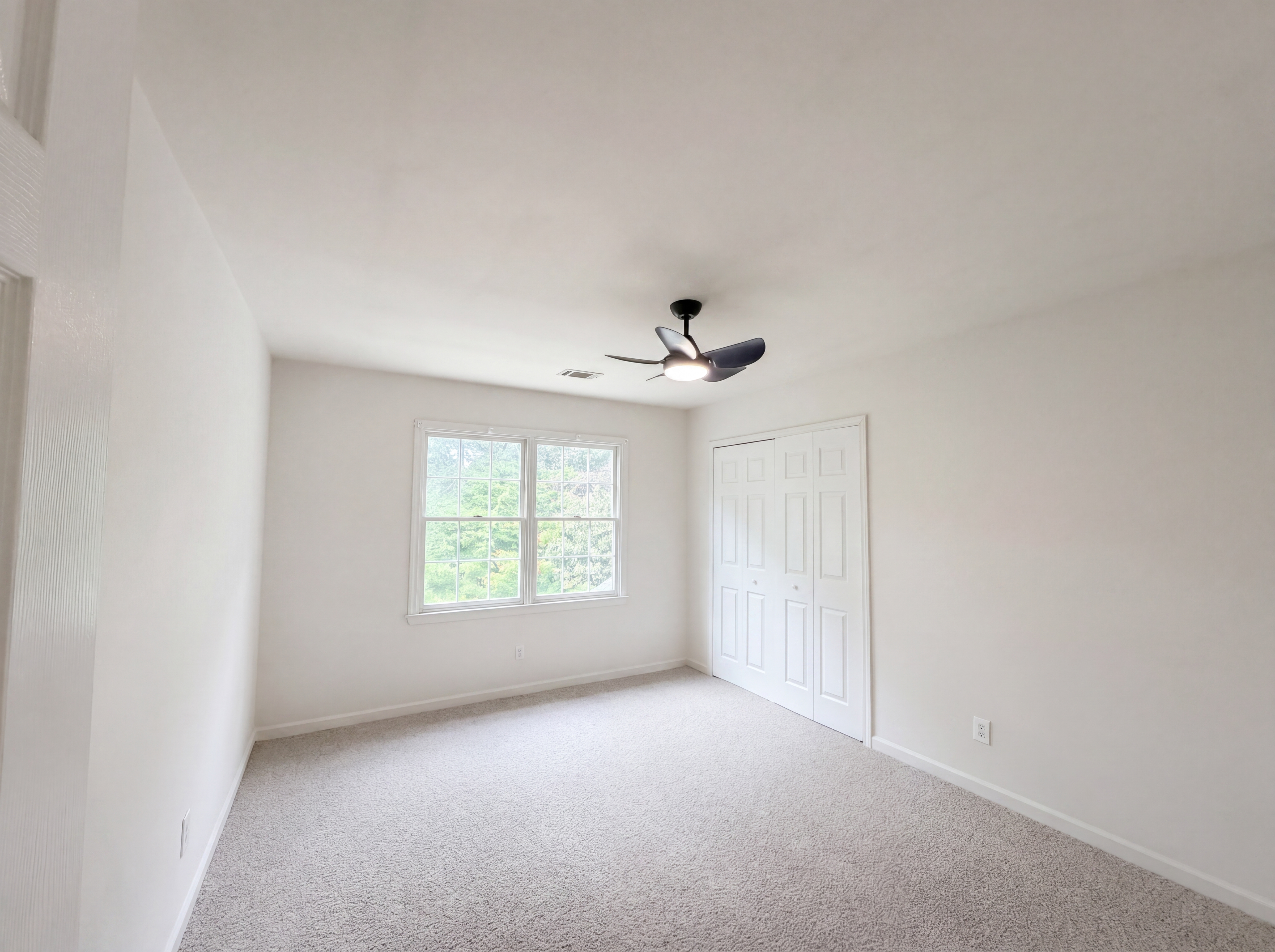 Photo 13 of 26 of 1900 Milfield Cir, Snellville, GA
