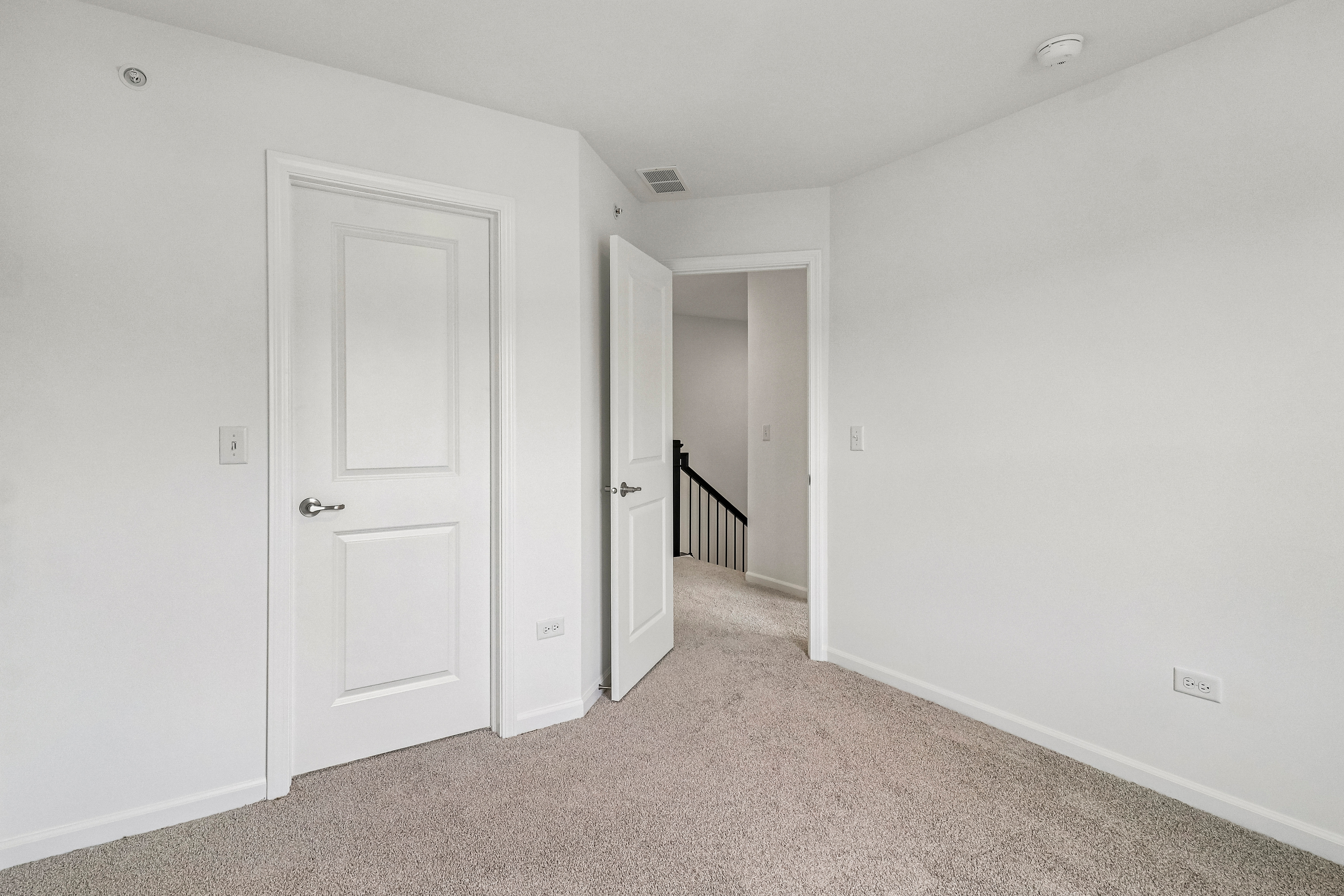 Photo 18 of 29 of 649 Cassia Ct, Crystal Lake, IL