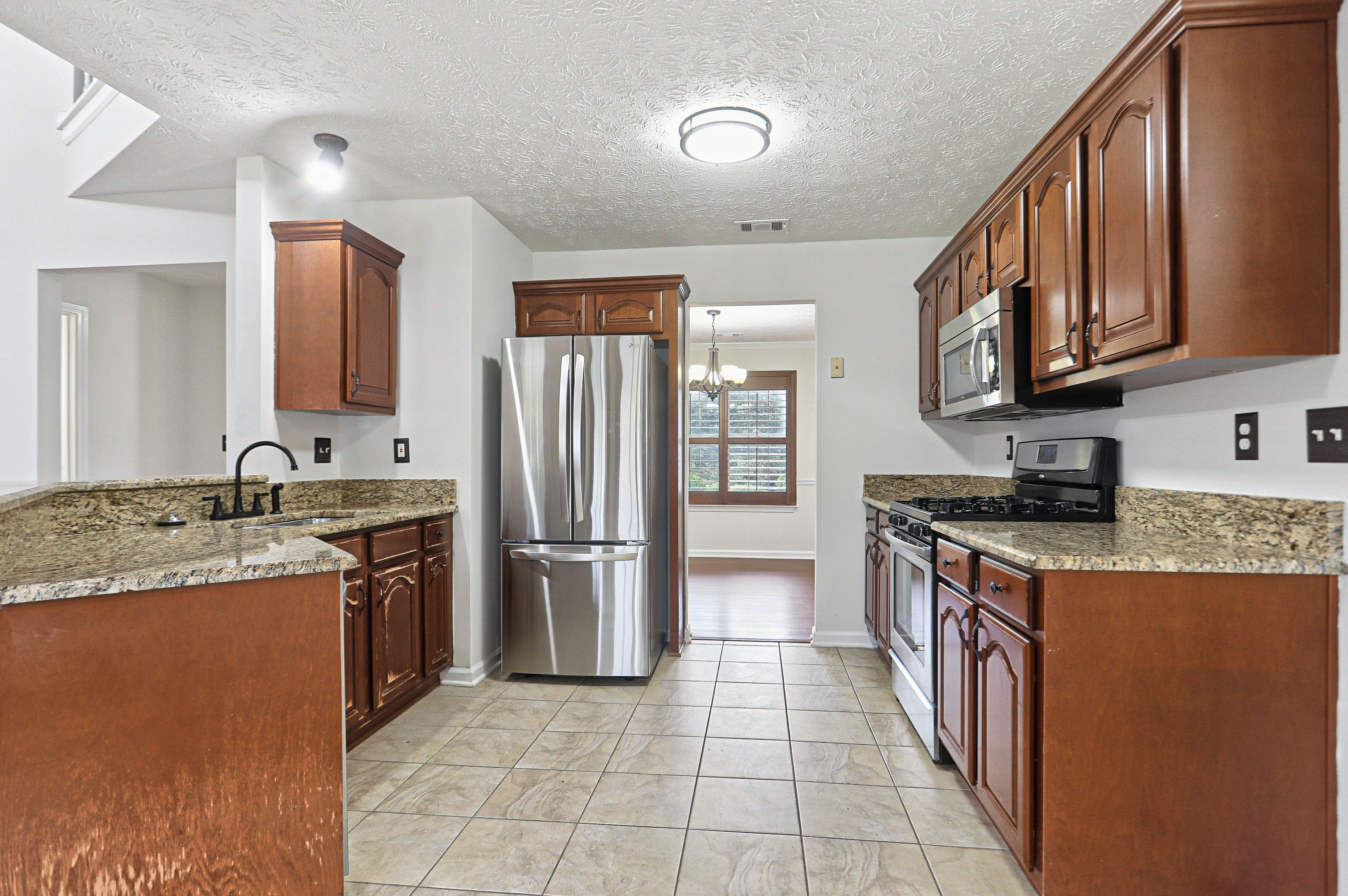 Photo 8 of 41 of 5713 Mill View Way, Lithonia, GA