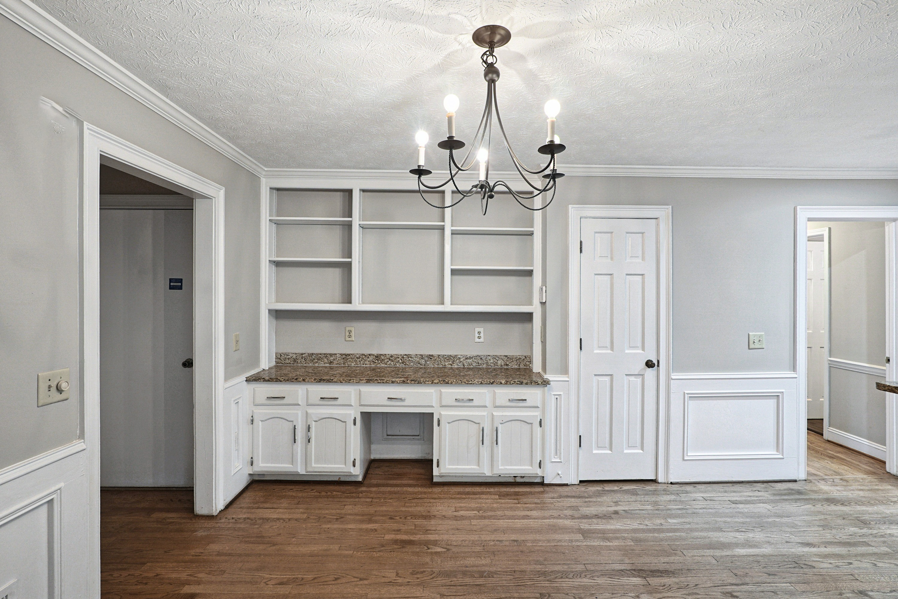 Photo 13 of 63 of 2360 Kimbrough Ct, Sandy Springs, GA