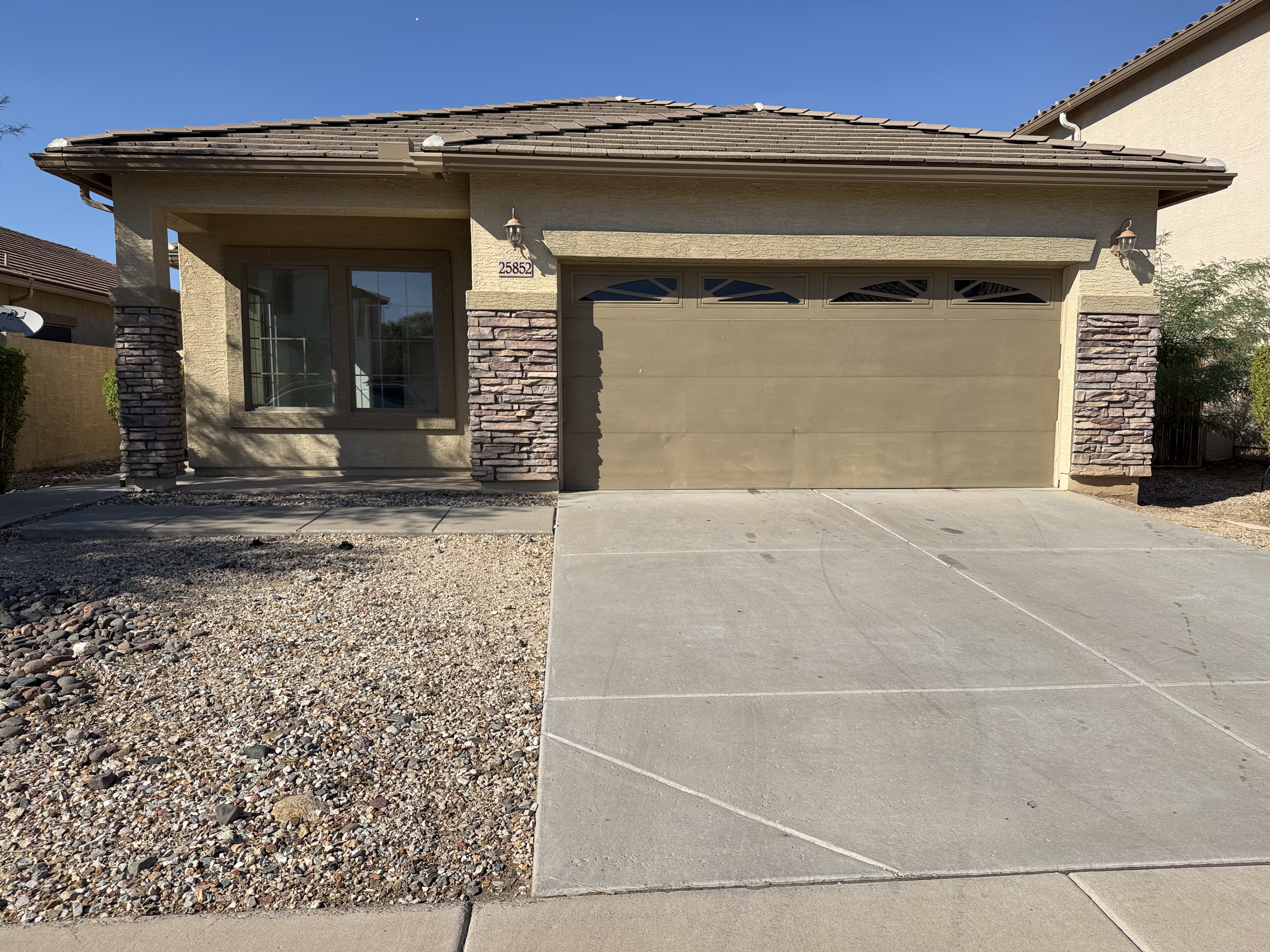 Photo 1 of 25852 W Lynne Ln
