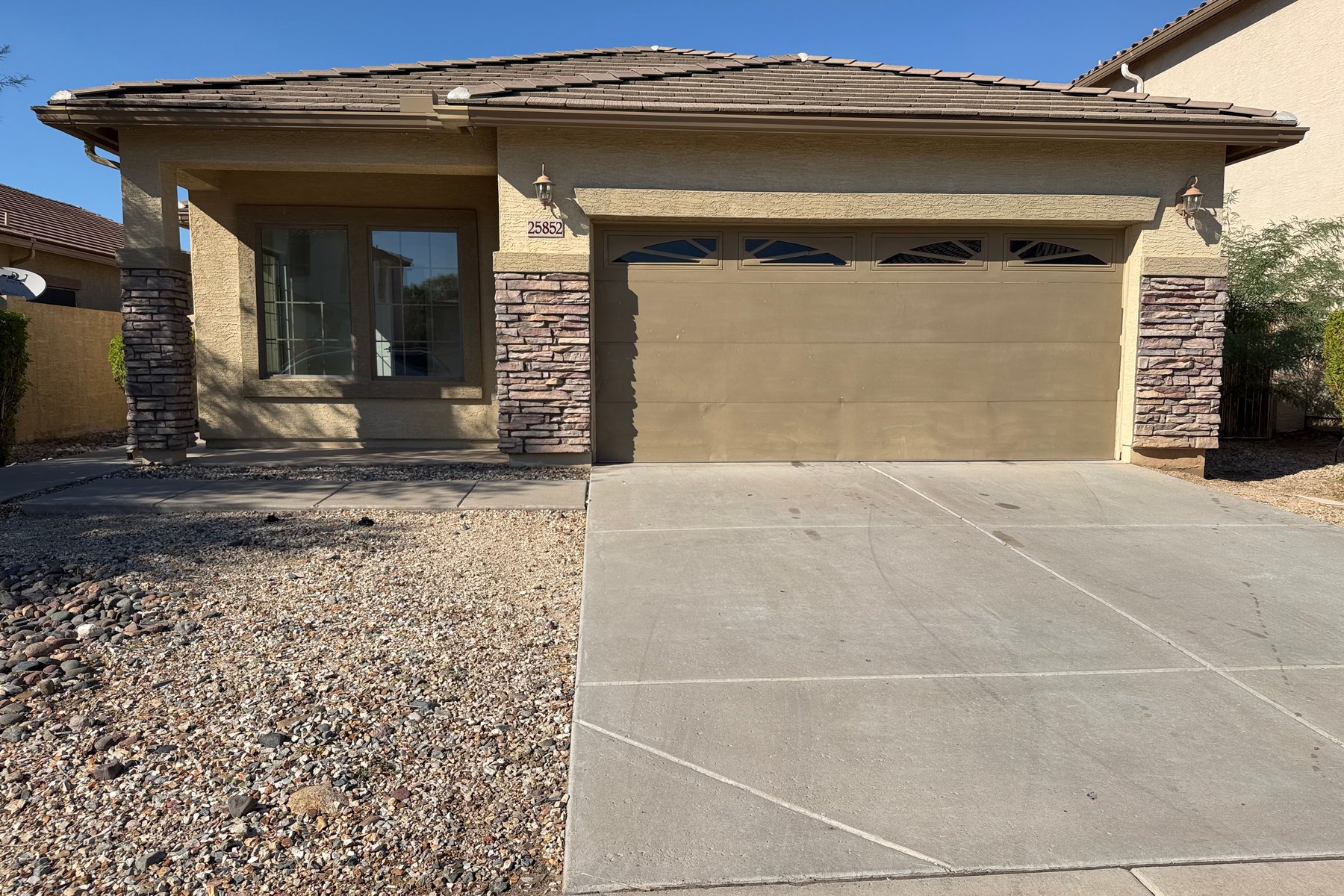 Photo 1 of 25852 W Lynne Ln