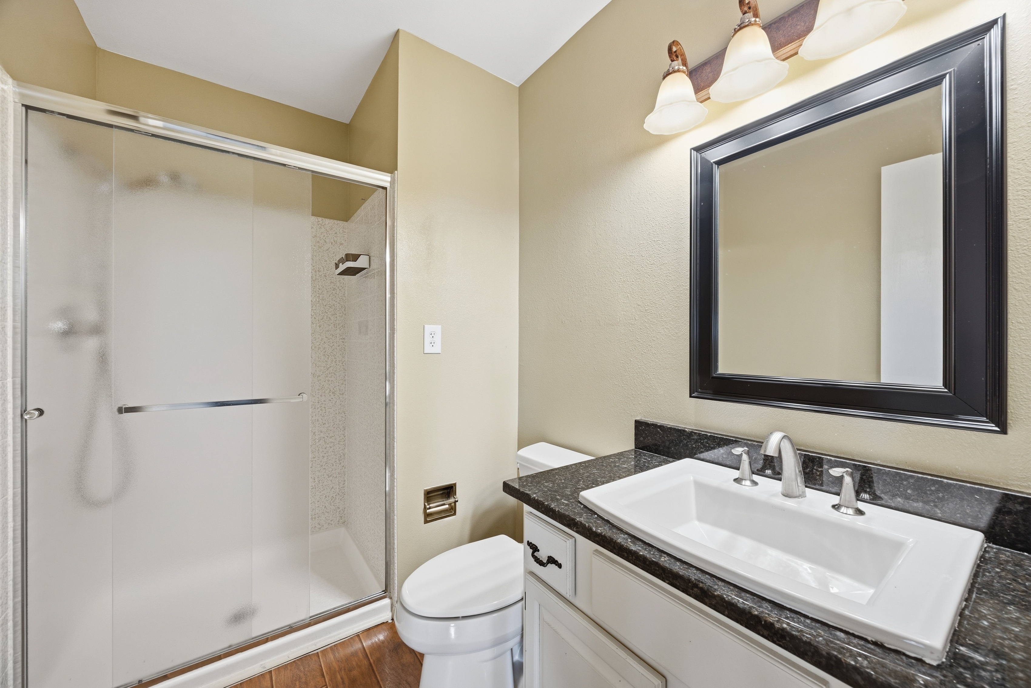 Photo 26 of 32 of 930 Fontmore Rd, Colorado Springs, CO