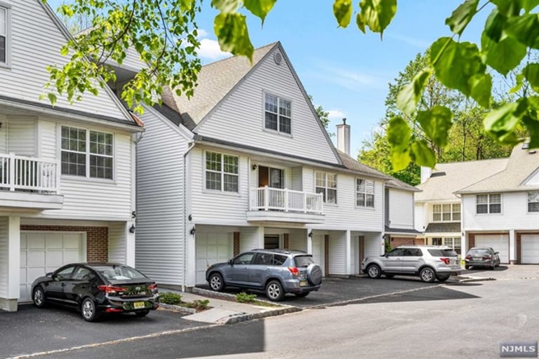 62 Vernon Ct, Waldwick, NJ 07463 Opendoor