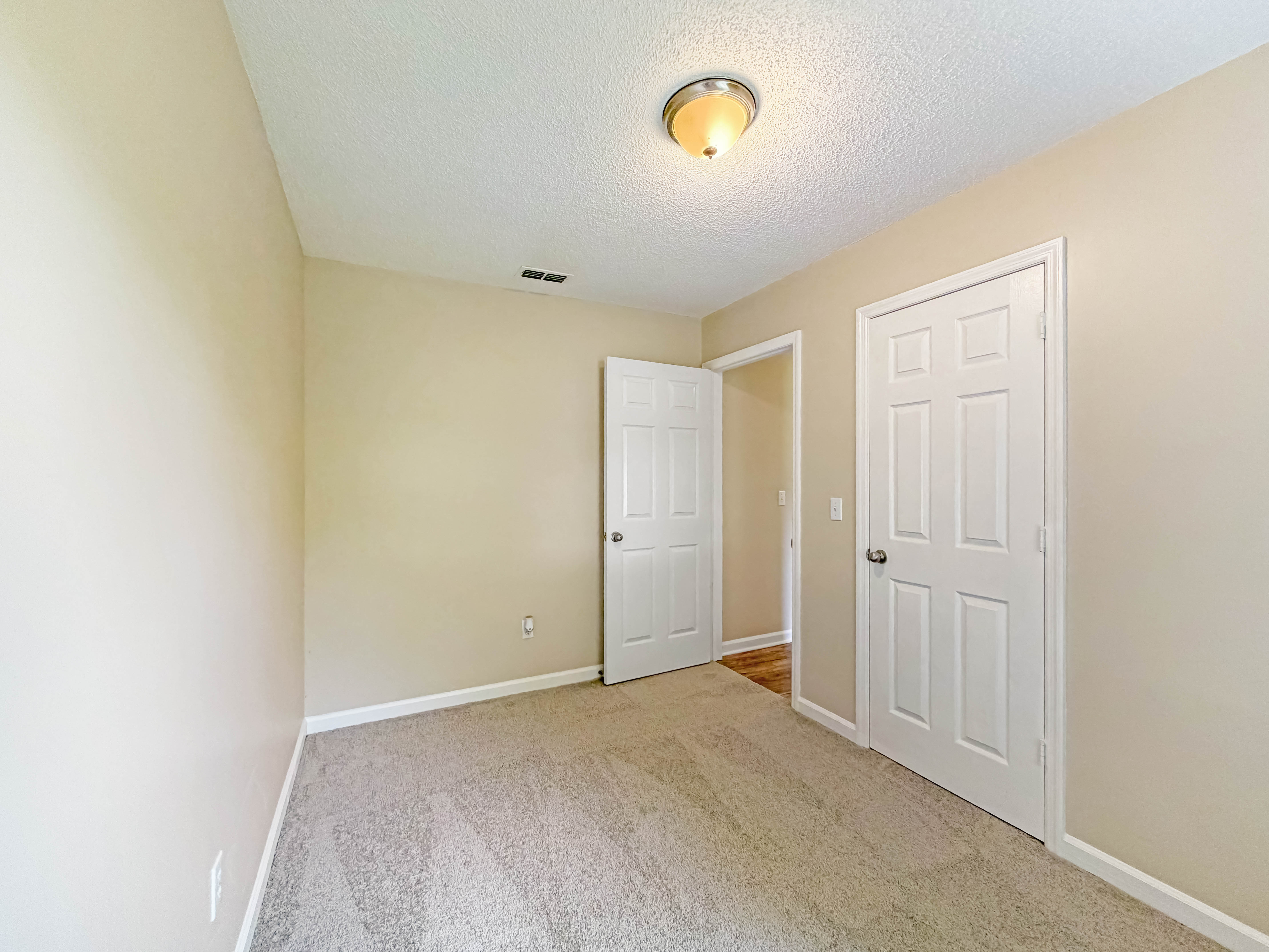 Photo 15 of 21 of 104 Frontier Ln, La Vergne, TN