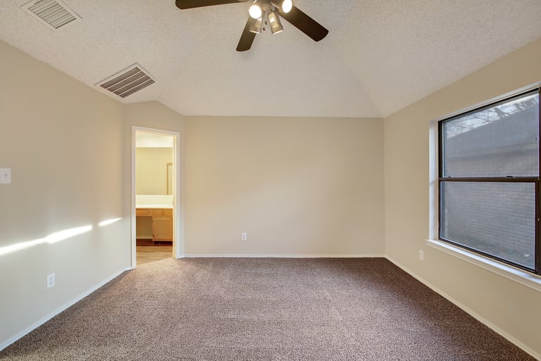 Photo 20 of 31 - 2716 Poplar Spring Rd, Fort Worth, TX 76123
