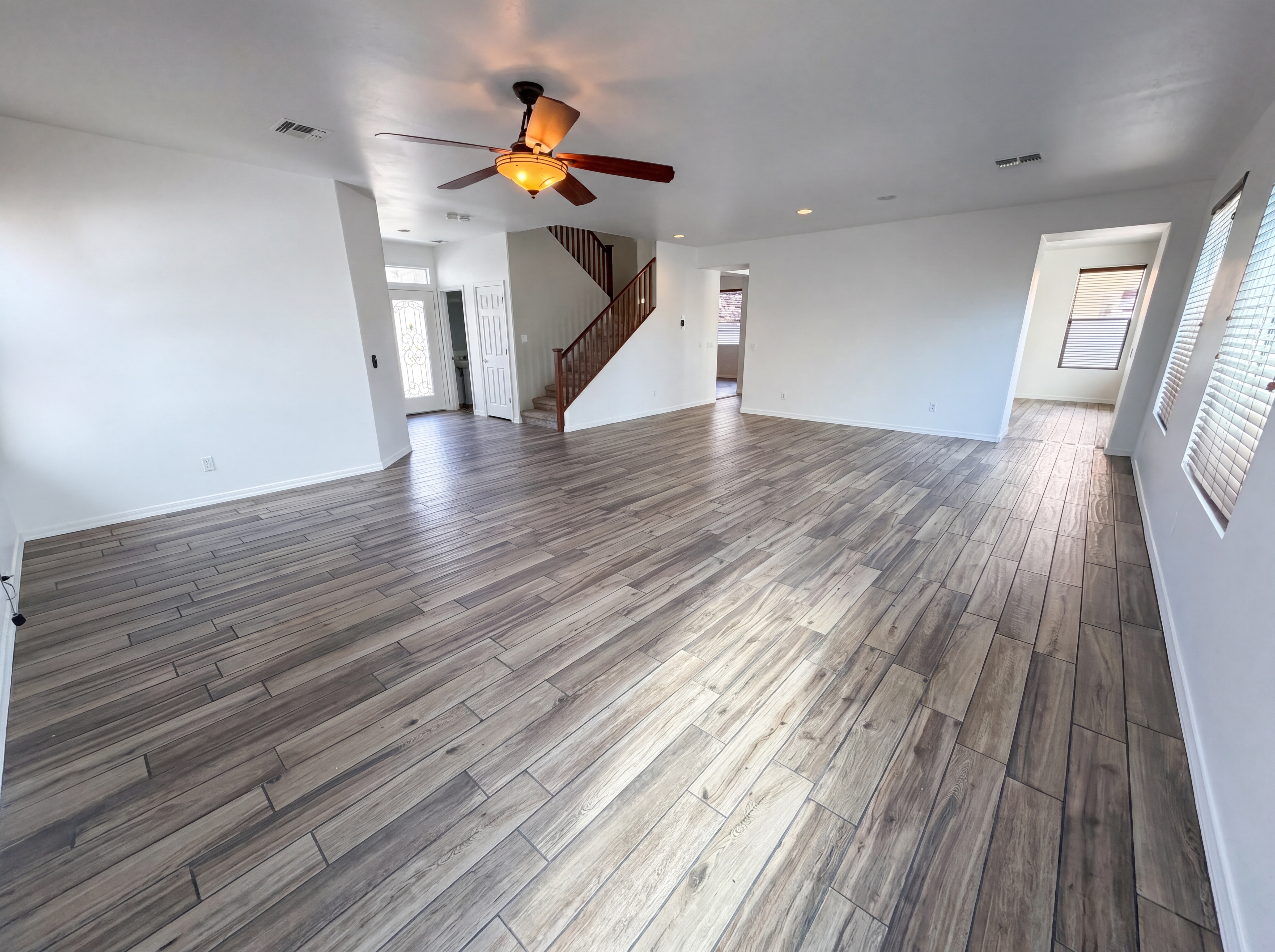Photo 15 of 49 of 5509 W Rowel Rd, Phoenix, AZ
