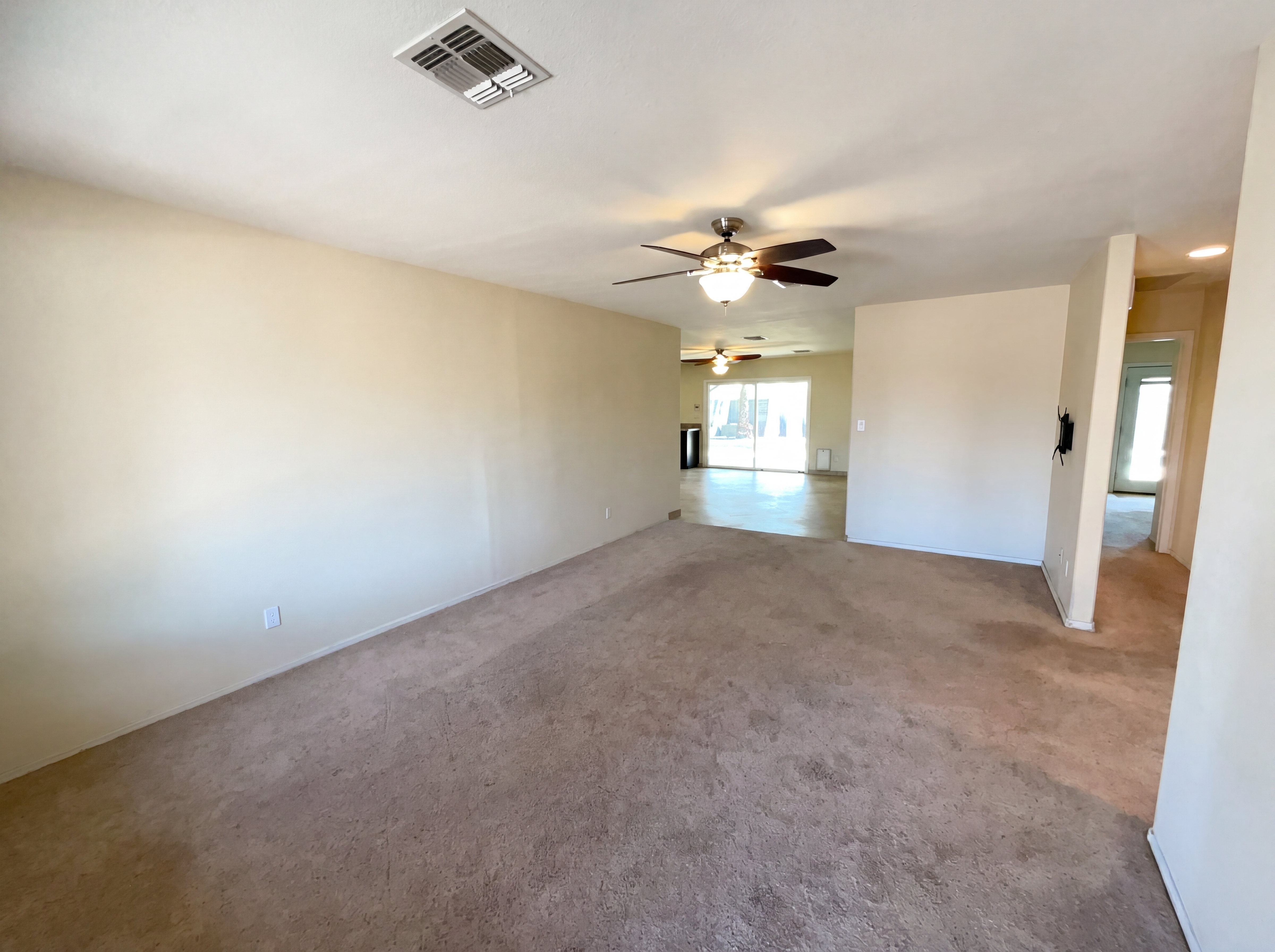 Photo 7 of 22 of 1359 S Almond Cir, Mesa, AZ
