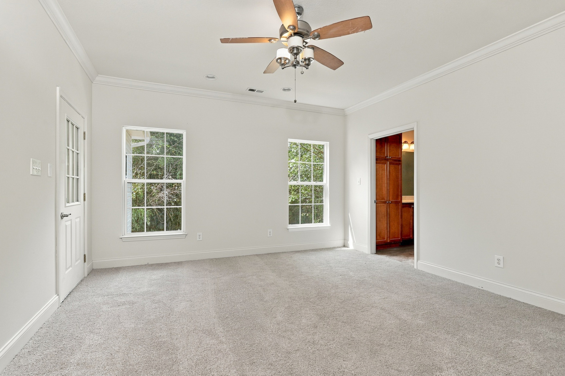 Photo 4 of 23 of 2433 Misty Ridge Dr, Lenoir City, TN