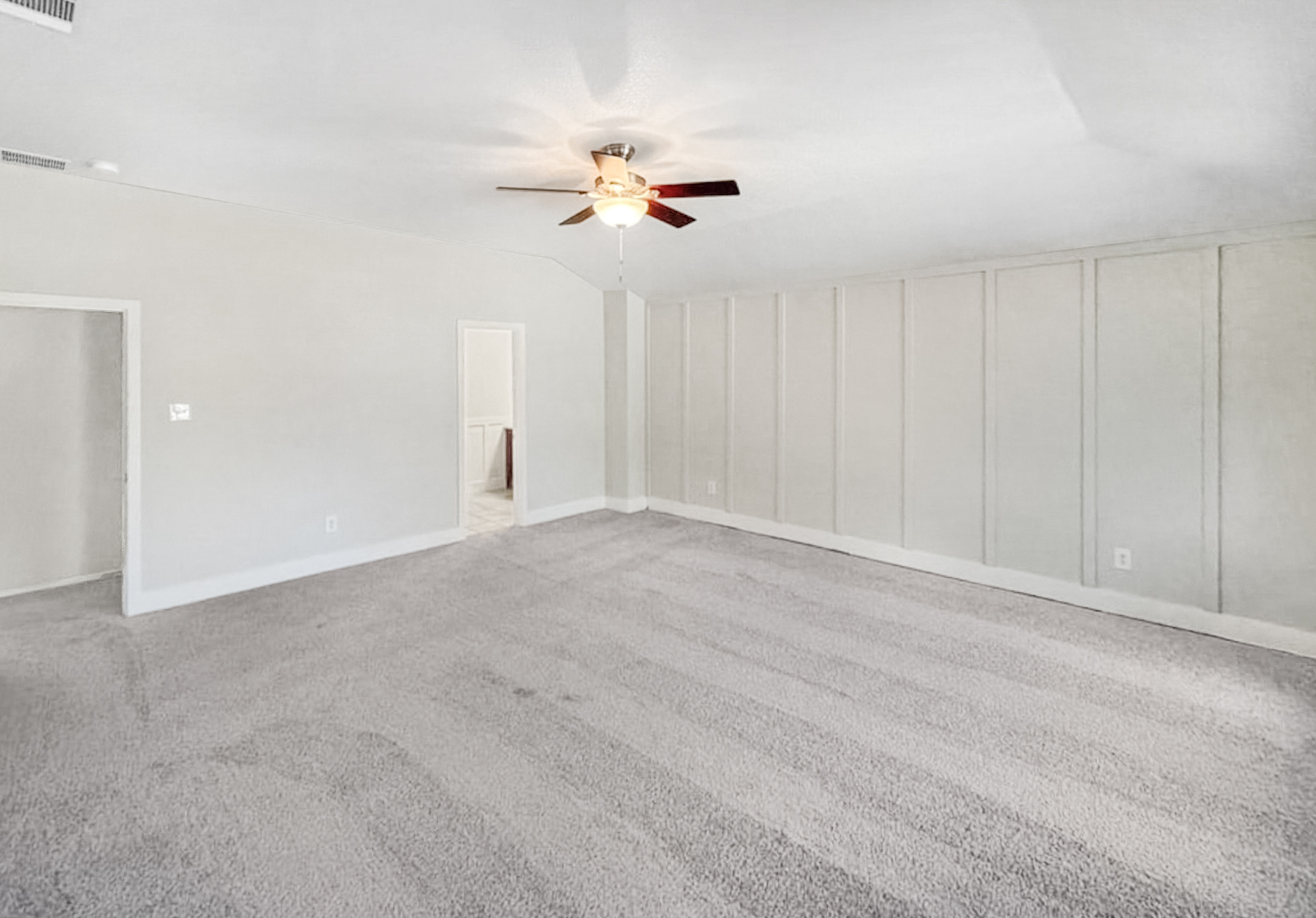Photo 10 of 27 of 2711 Vistaview Dr, Corinth, TX