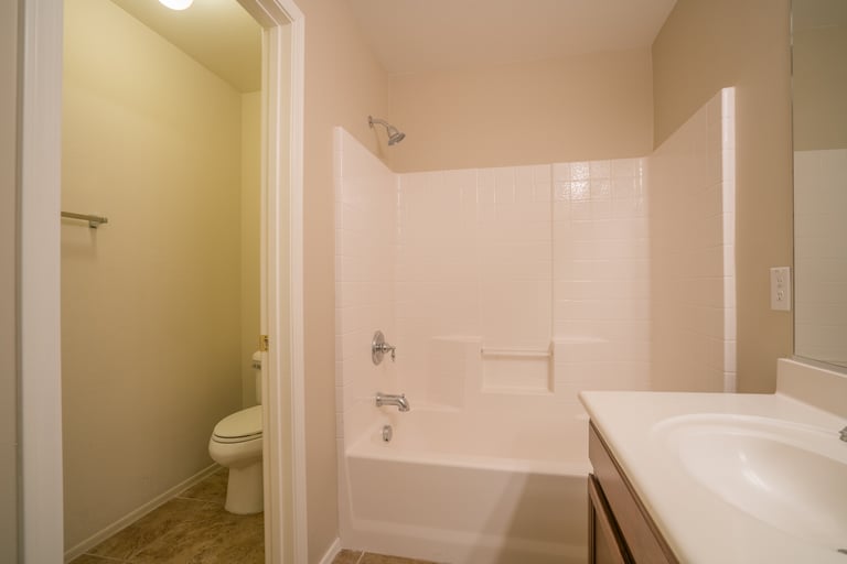 Photo 17 of 36 - 3803 S 52nd Ln, Phoenix, AZ 85043