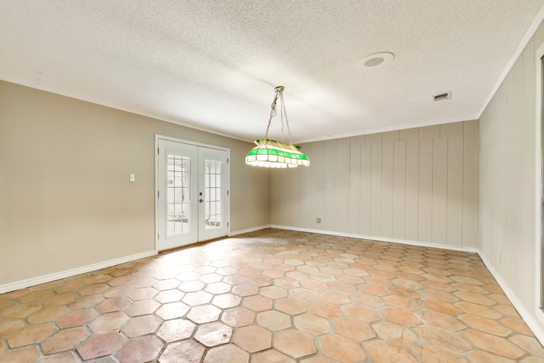 Photo 4 of 31 - 2533 Indian Hills Dr, Plano, TX 75075