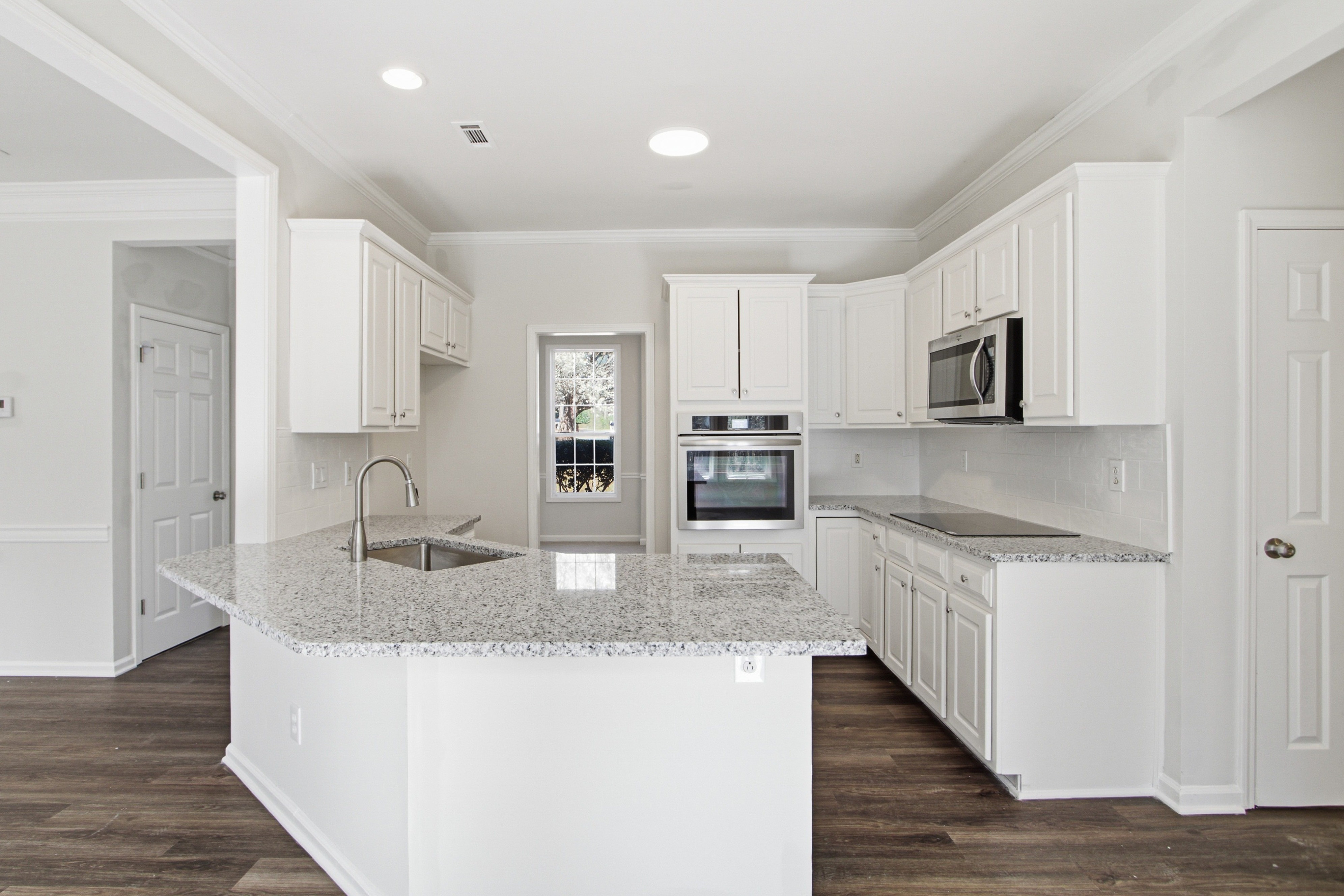 Photo 2 of 45 of 2296 Talbot Rdg, Jonesboro, GA