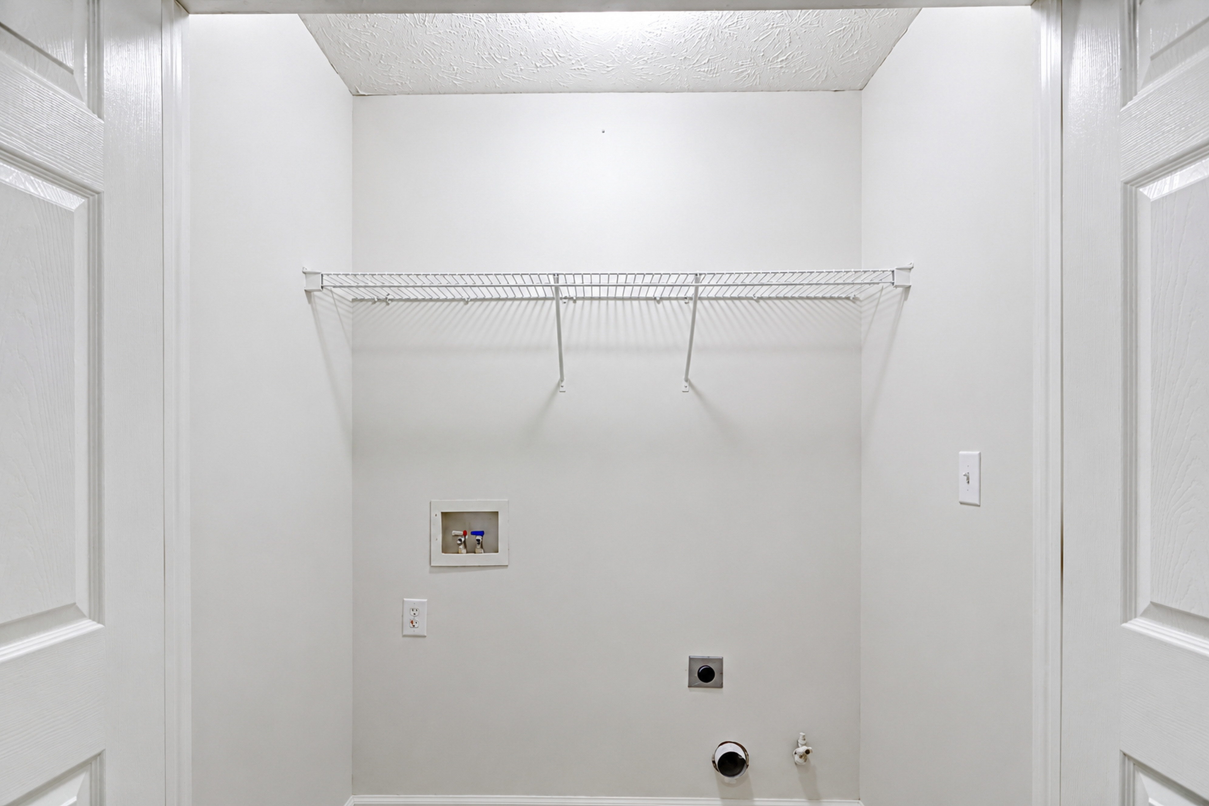 Photo 33 of 41 of 225 Avonlea Dr, Covington, GA