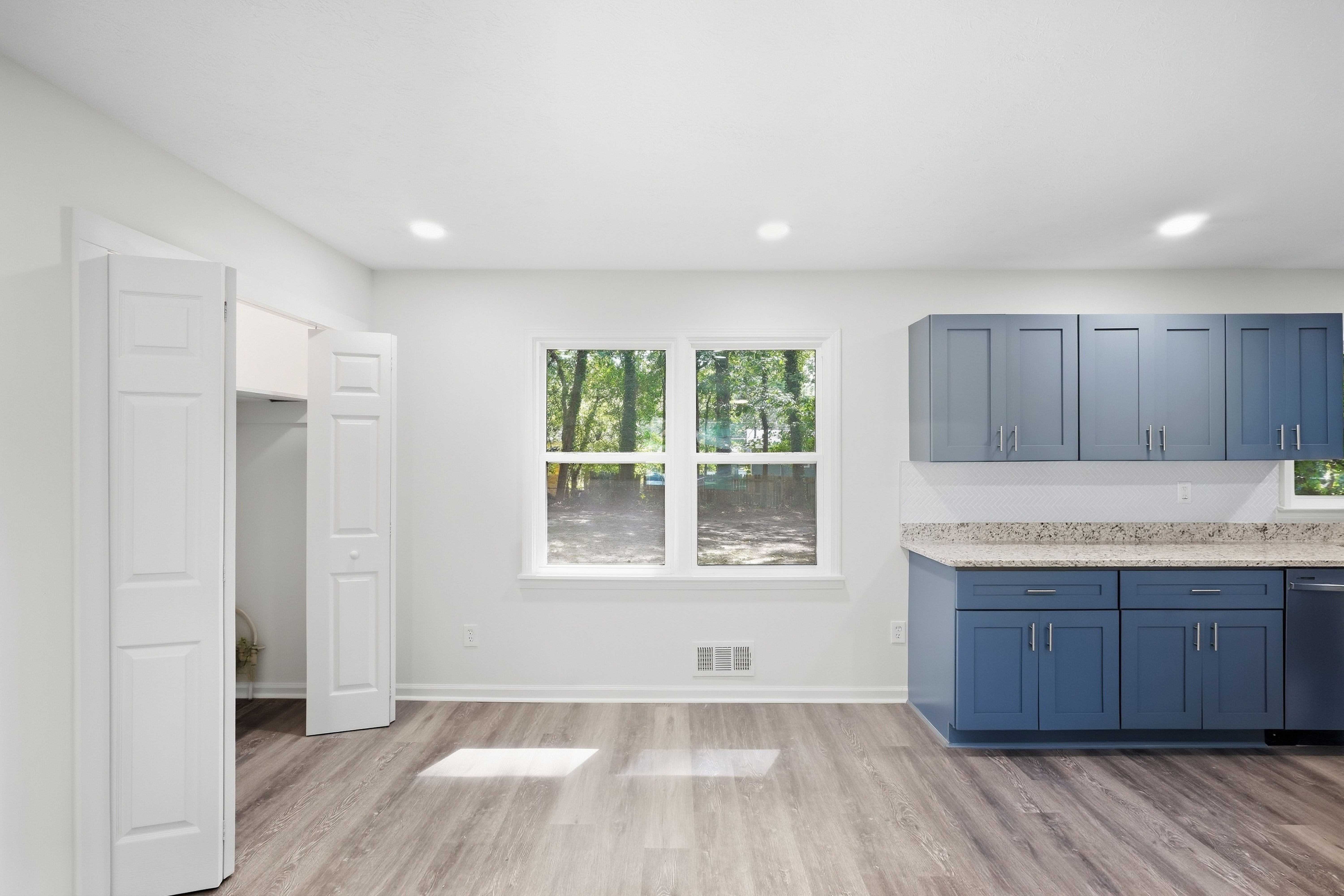 Photo 7 of 15 of 4059 Canby Ln, Decatur, GA