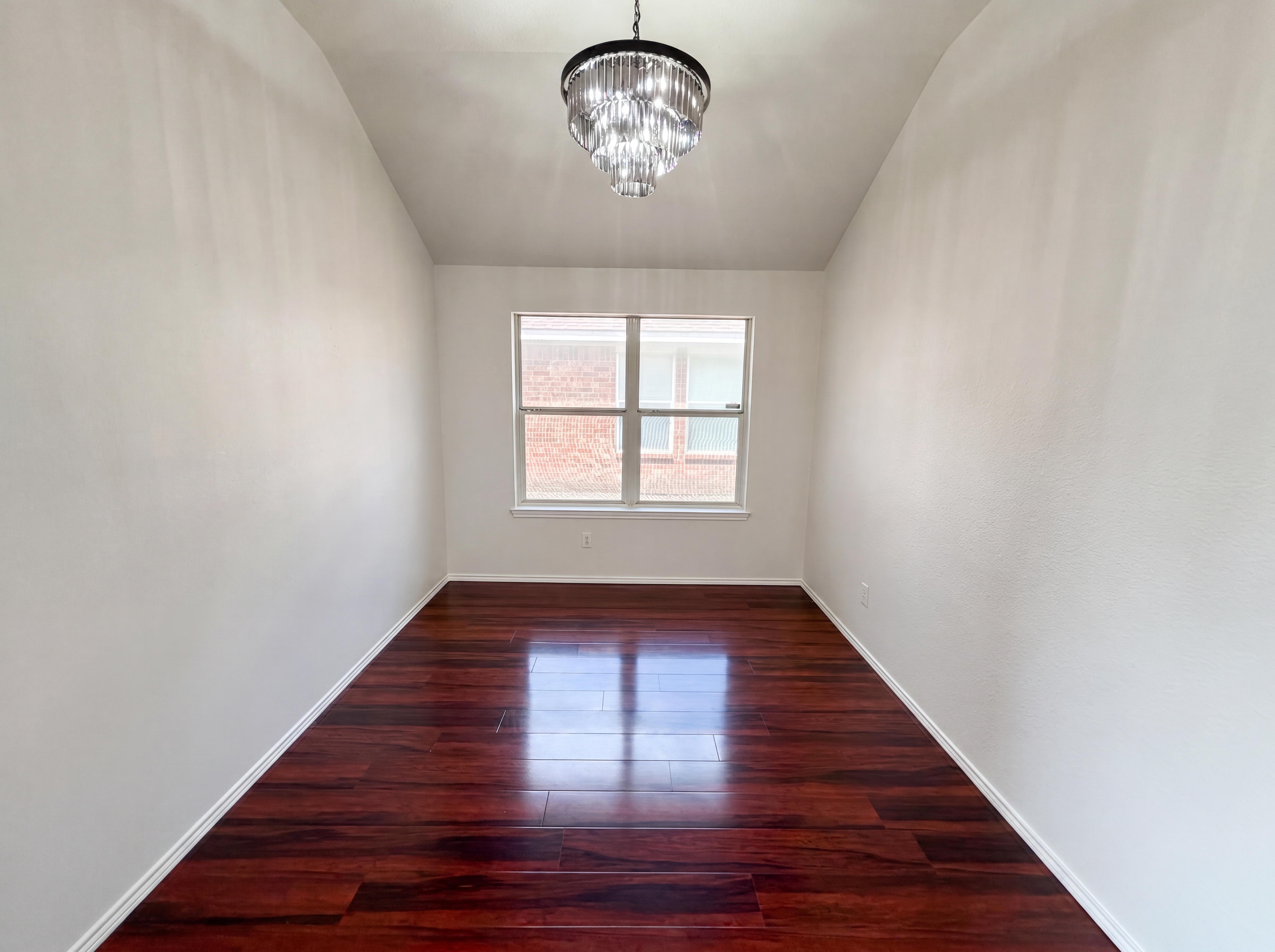 Photo 6 of 16 of 1531 Kensington Pl, Lancaster, TX