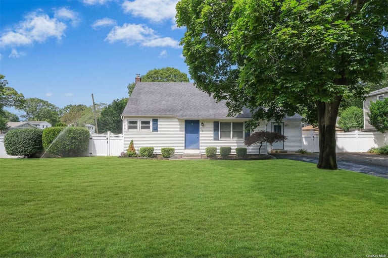 200 Cranford Blvd, Mastic, NY 11950 Opendoor