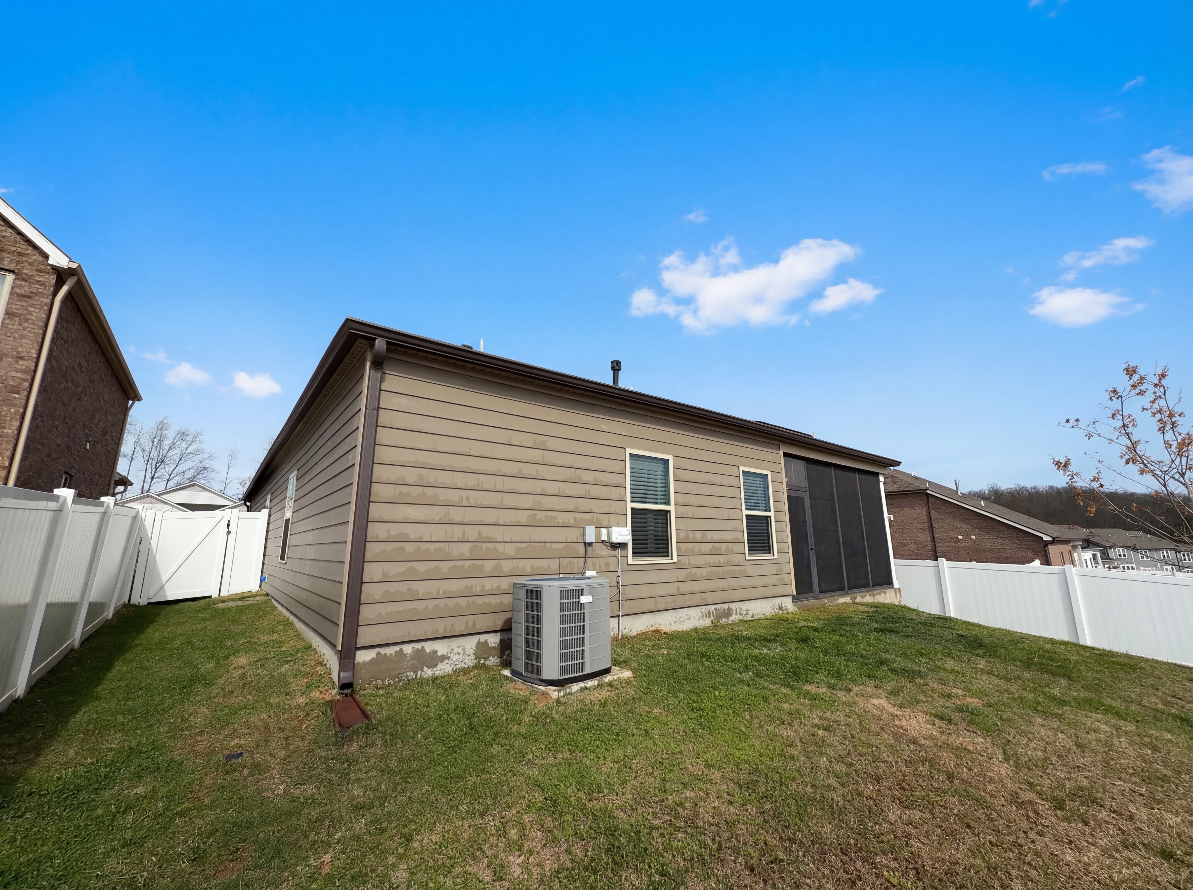 Photo 7 of 17 of 309 Cedar Glade Ct, Lebanon, TN