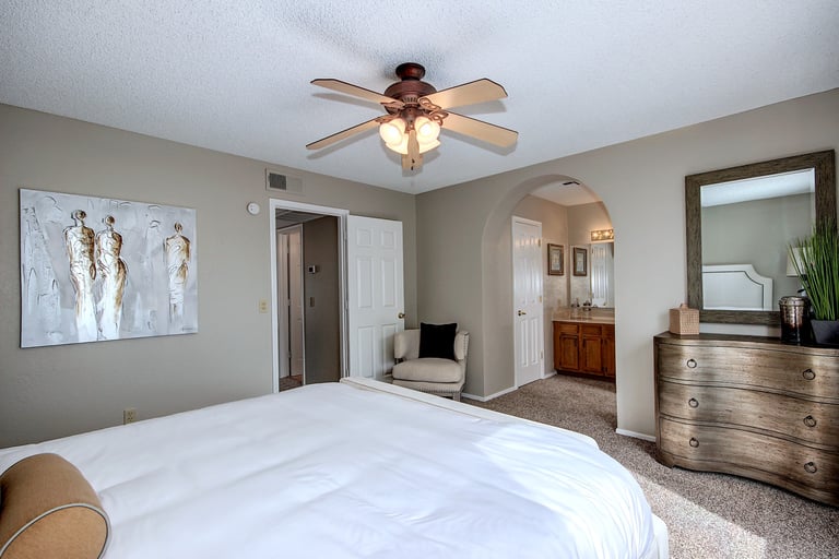 Photo 14 of 24 - 631 E Appaloosa Rd, Gilbert, AZ 85296