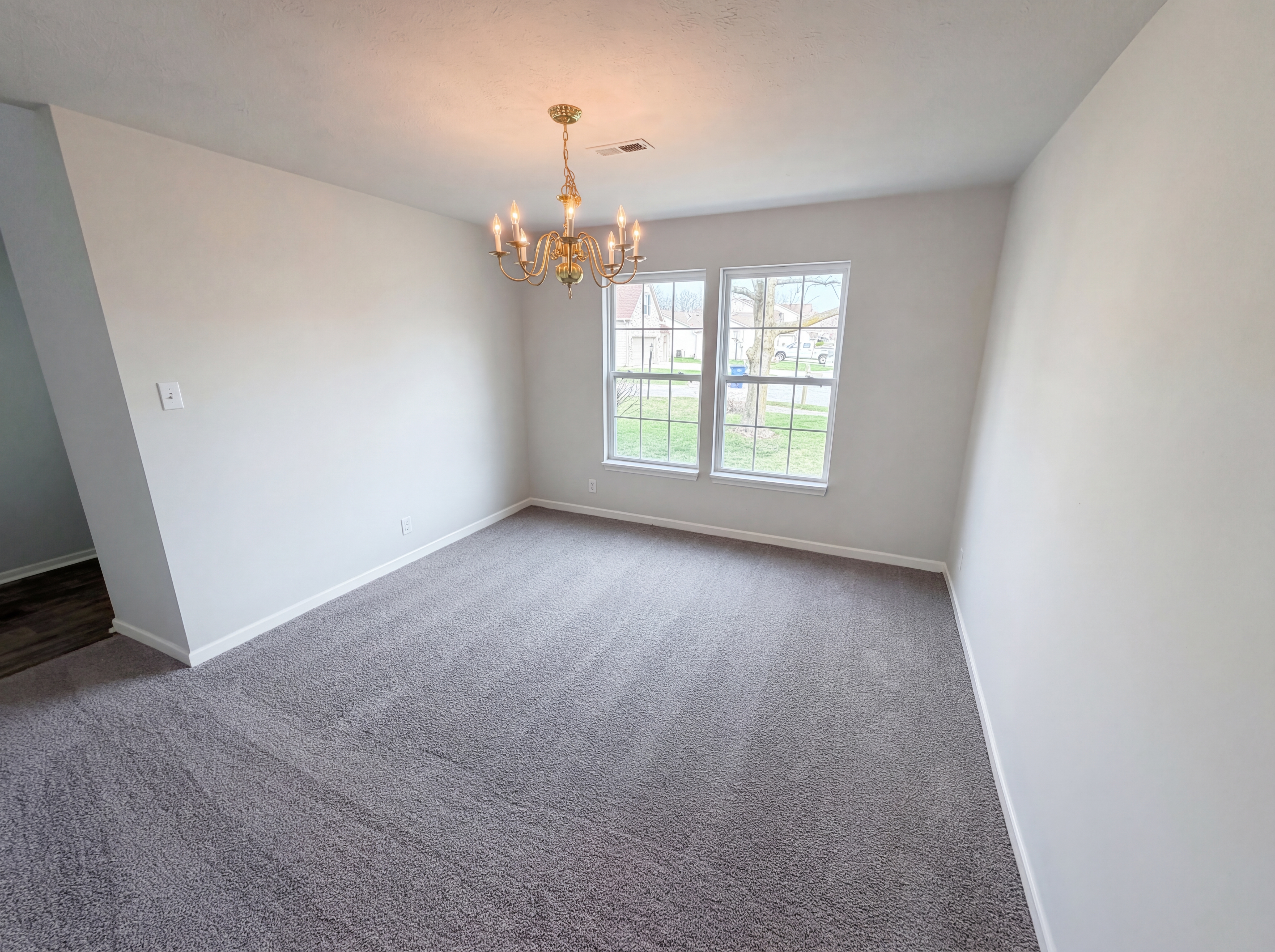 Photo 12 of 31 of 7910 Arvada Pl, Indianapolis, IN