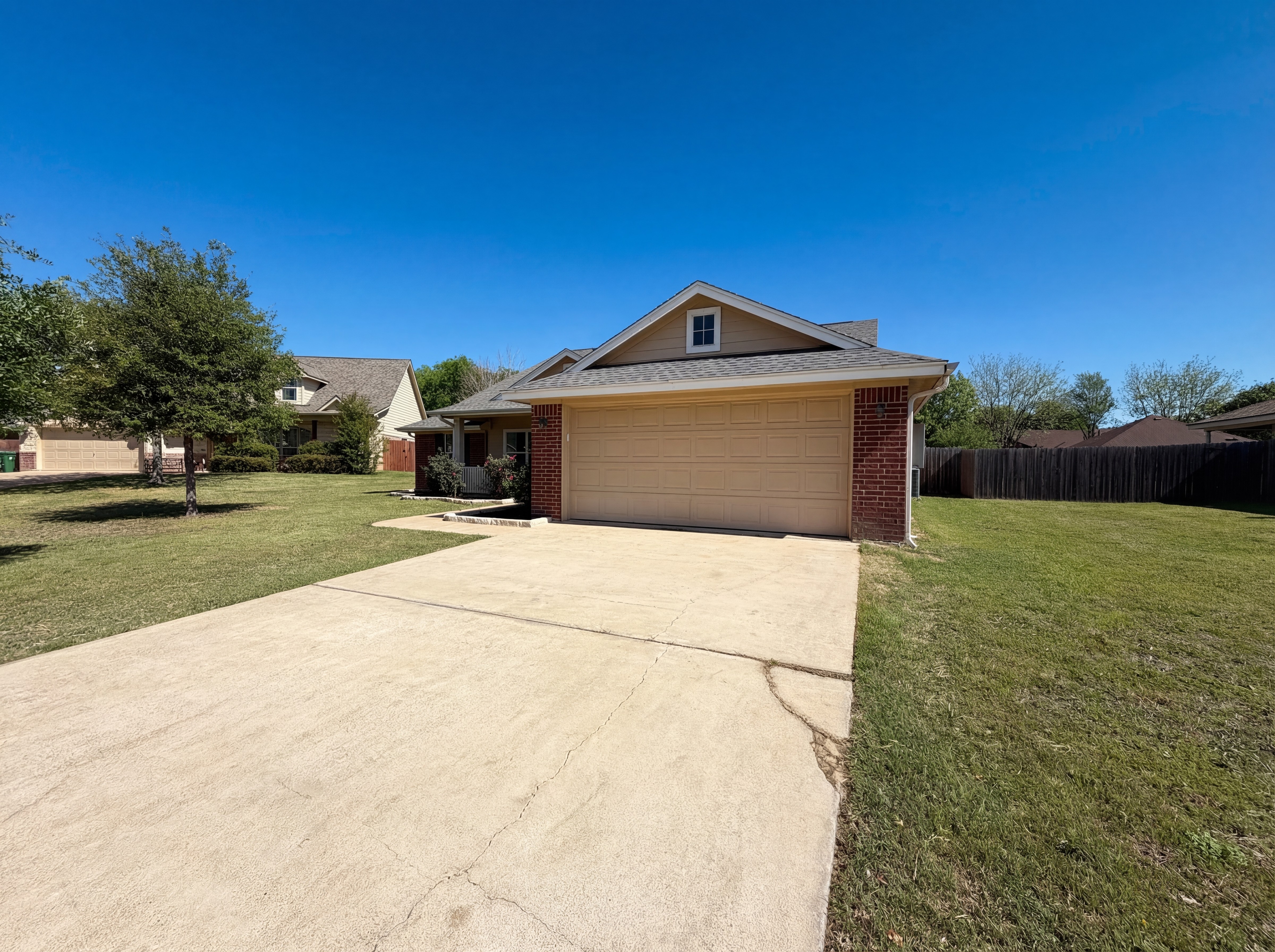 Photo 7 of 16 of 8710 Surrey Ct, Temple, TX