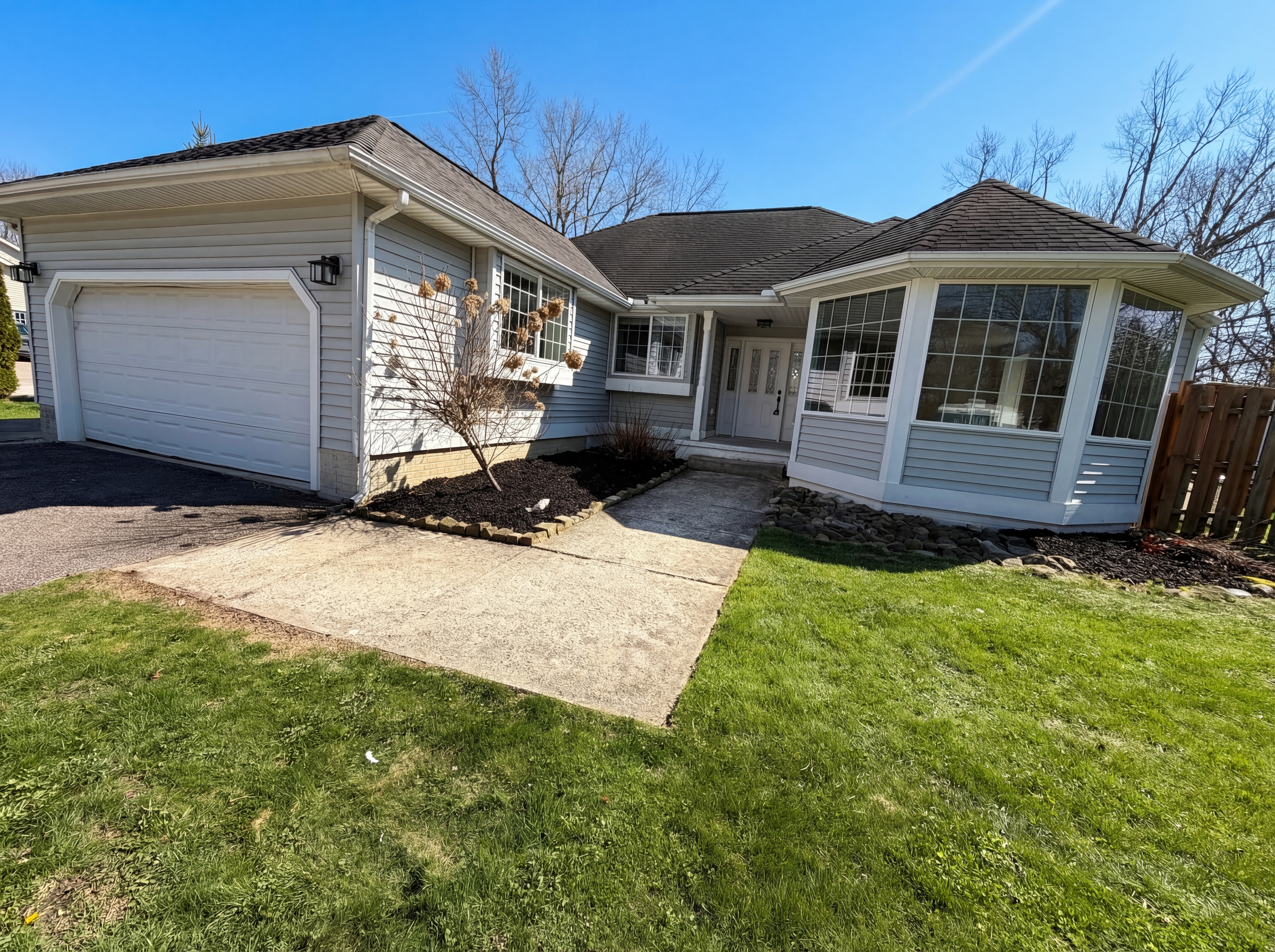 Photo 7 of 31 of 7049 Woodland Ave, Chagrin Falls, OH