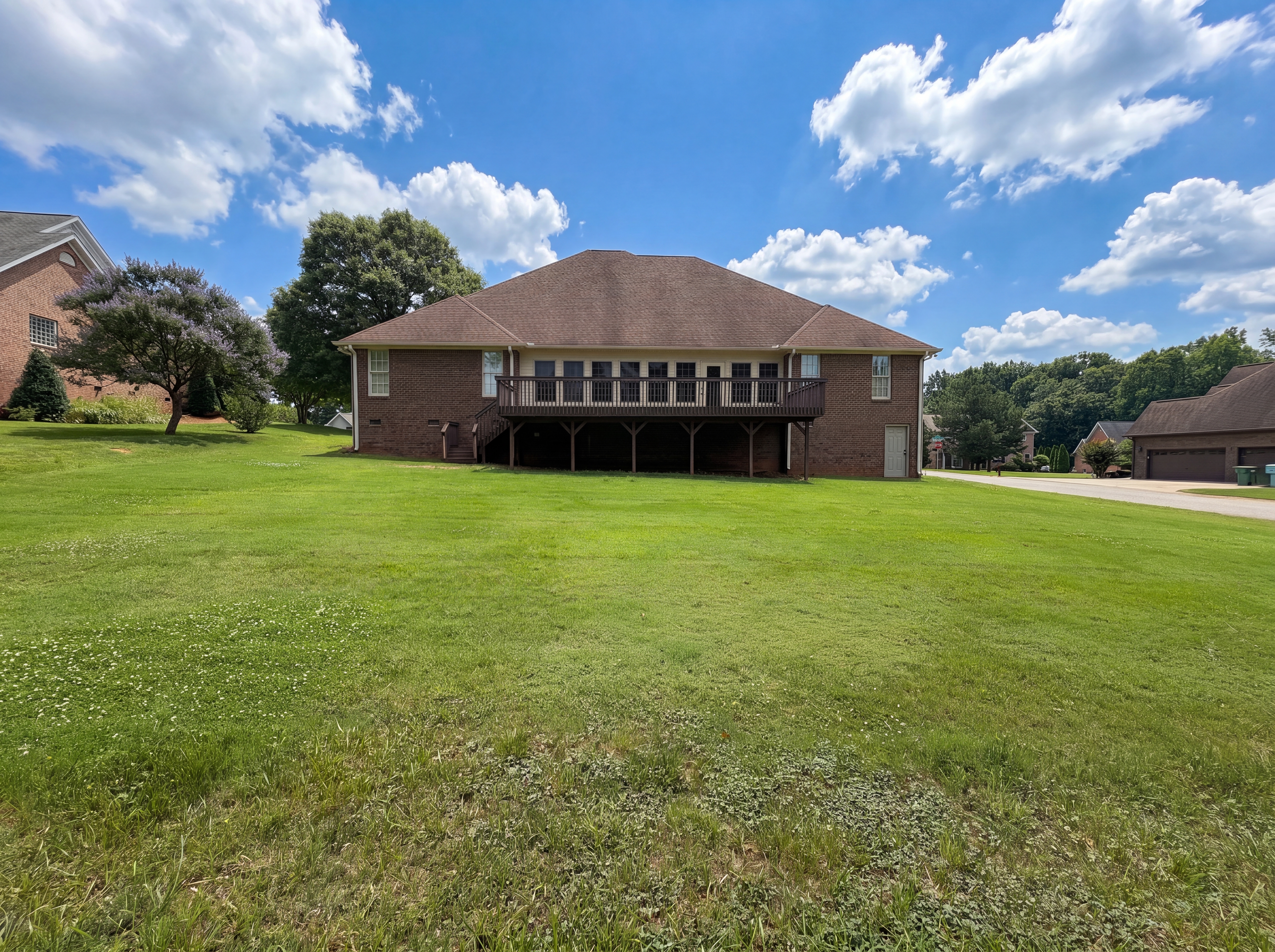 Photo 5 of 28 of 324 S Griffin Mill Ct, Spartanburg, SC