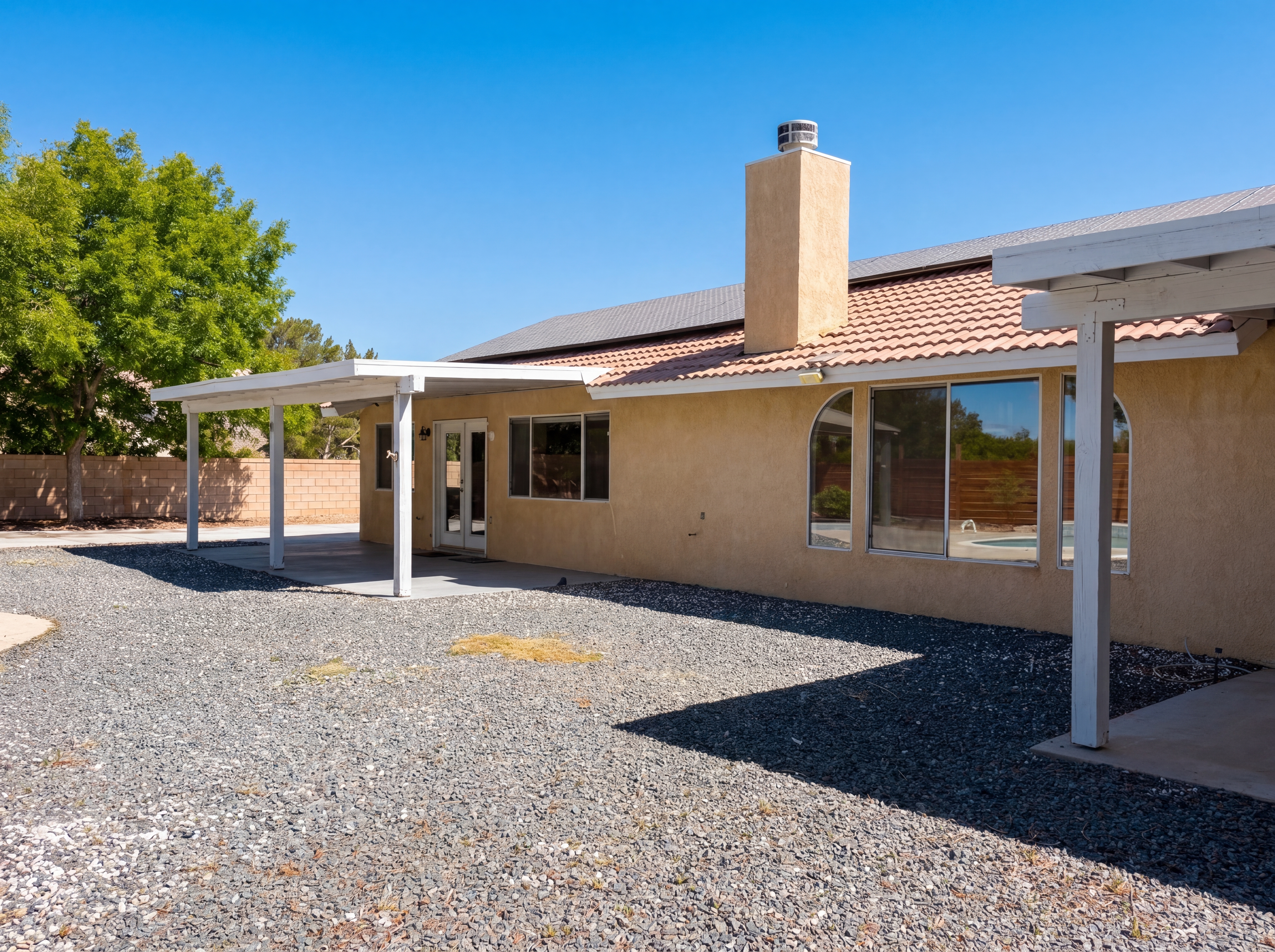 Photo 5 of 28 of 15358 Lookout Rd, Apple Valley, CA