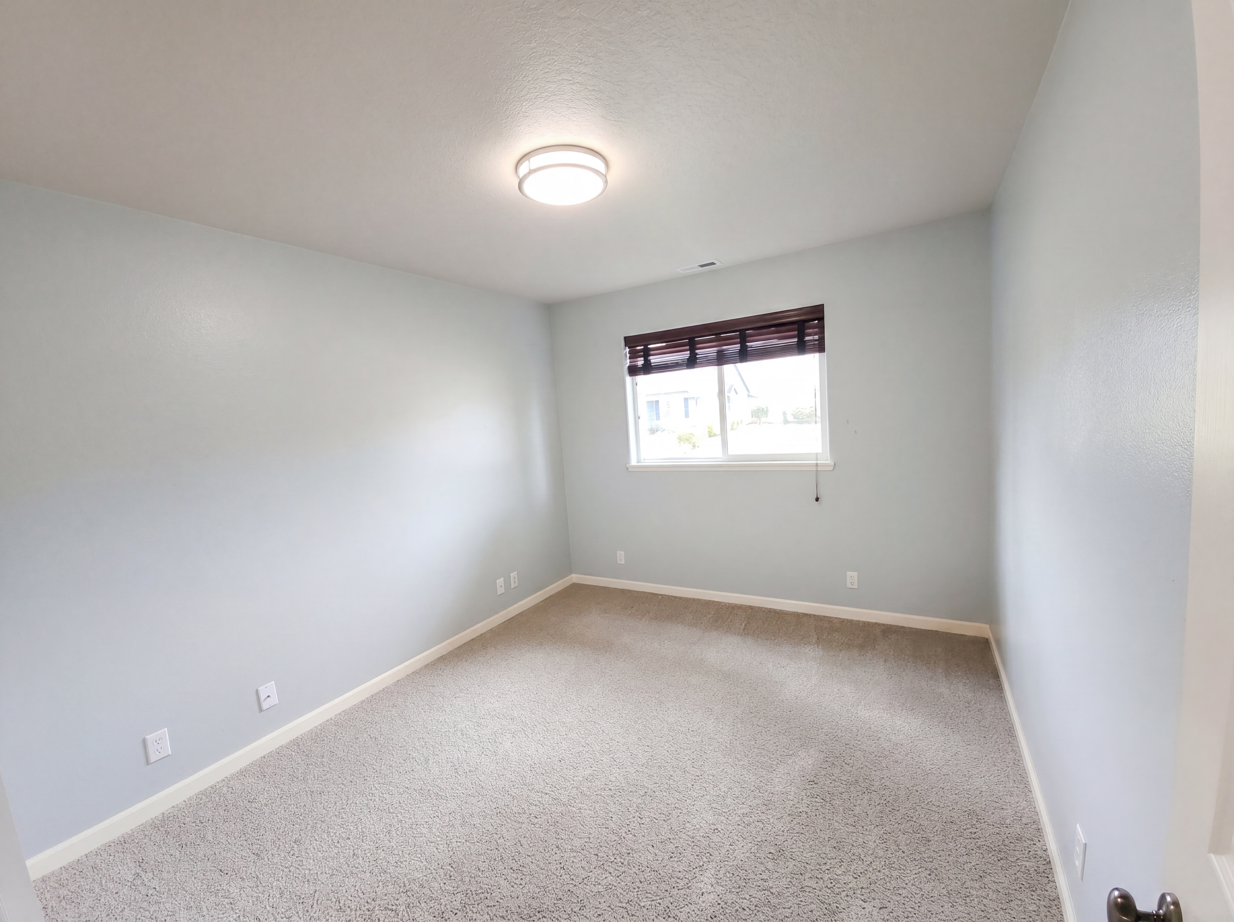 Photo 12 of 22 of 1310 Willow St, Junction City, OR
