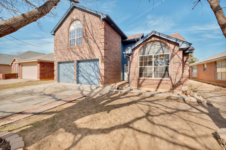 Photo 7 of 18 - 8721 Mystic Trl, Fort Worth, TX 76118