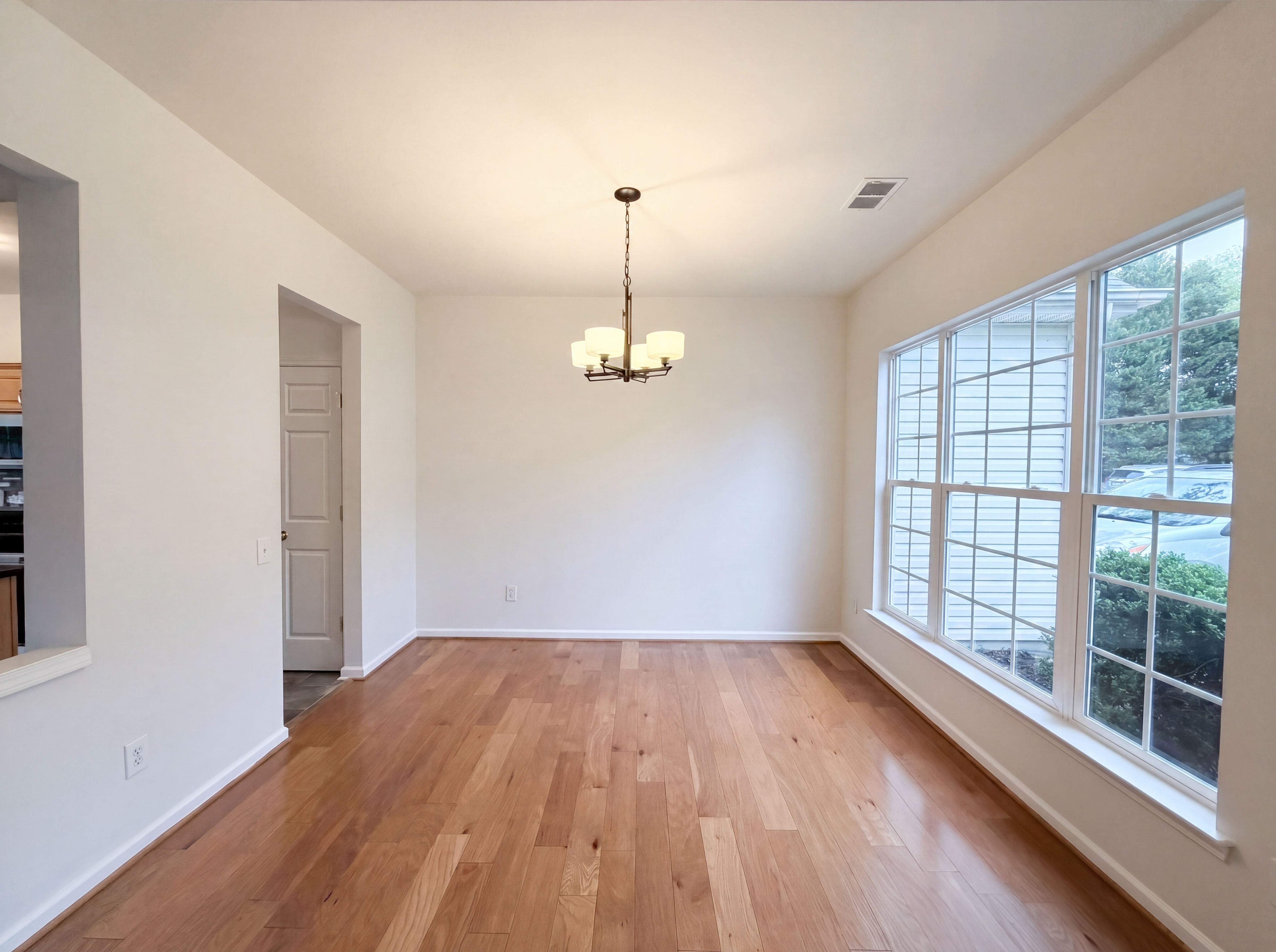 Photo 8 of 19 of 11747 Huxley Rd, Charlotte, NC