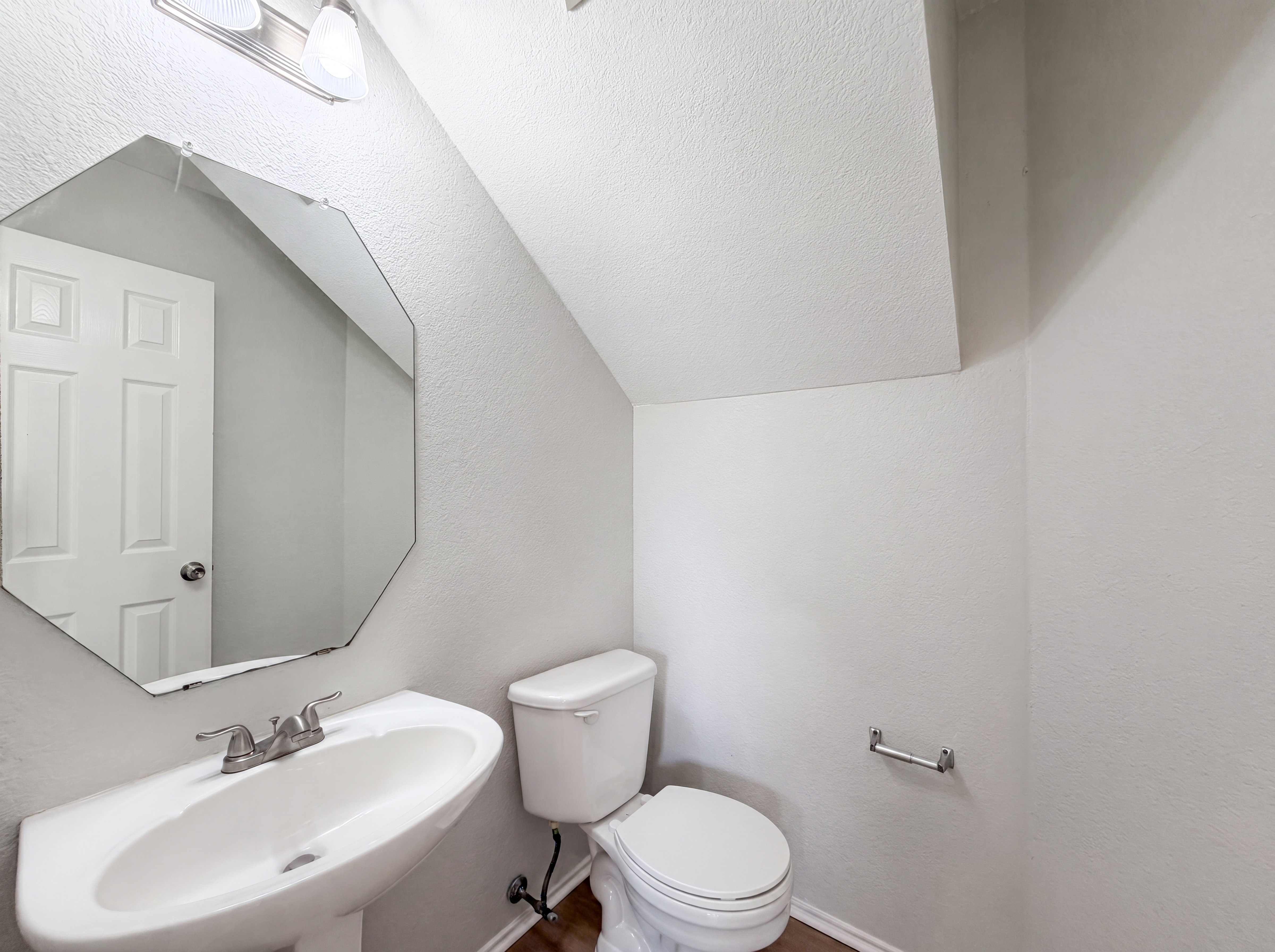 Photo 22 of 31 of 2404 Katina Dr, Flower Mound, TX