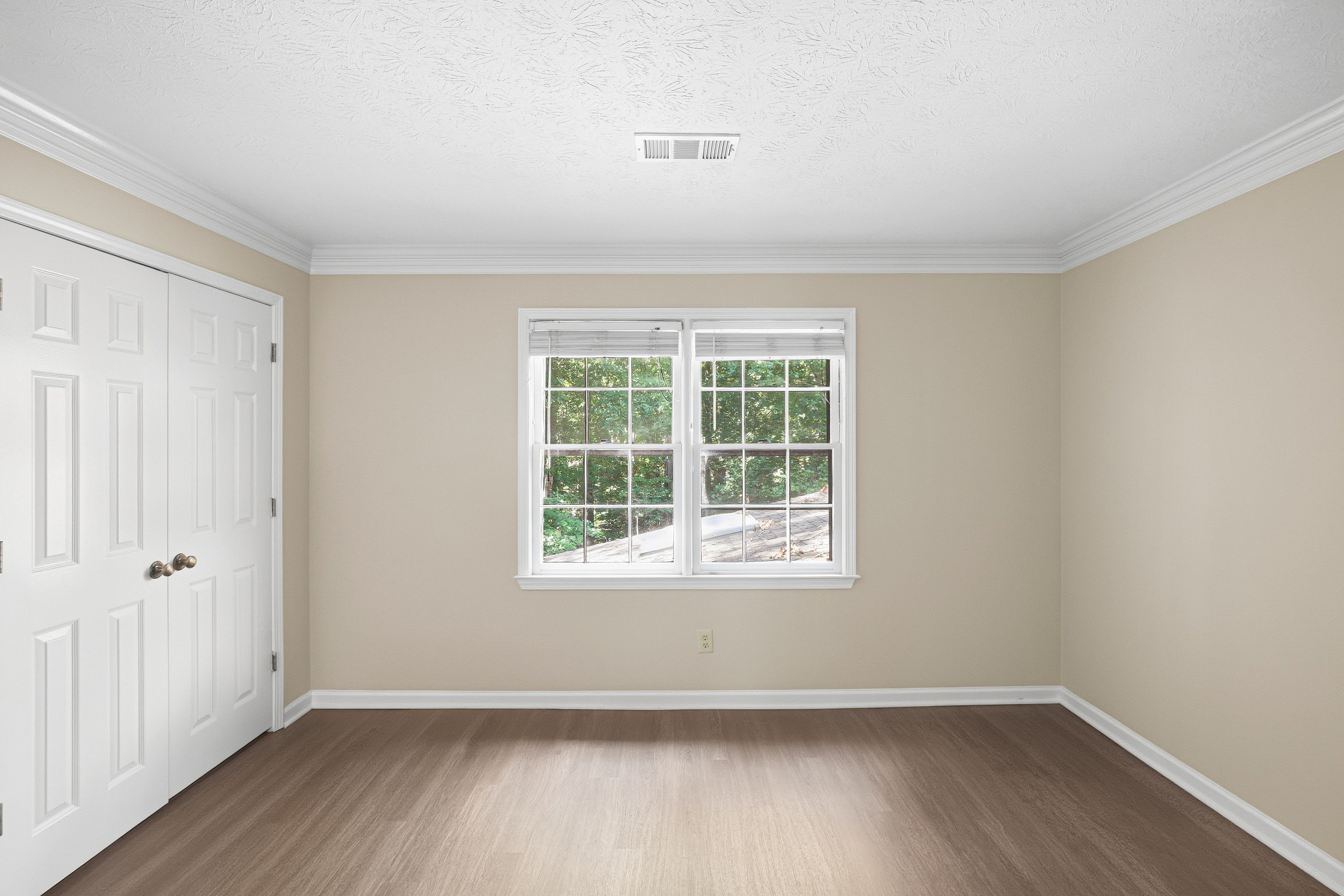 Photo 32 of 54 of 2360 Kimbrough Ct, Sandy Springs, GA