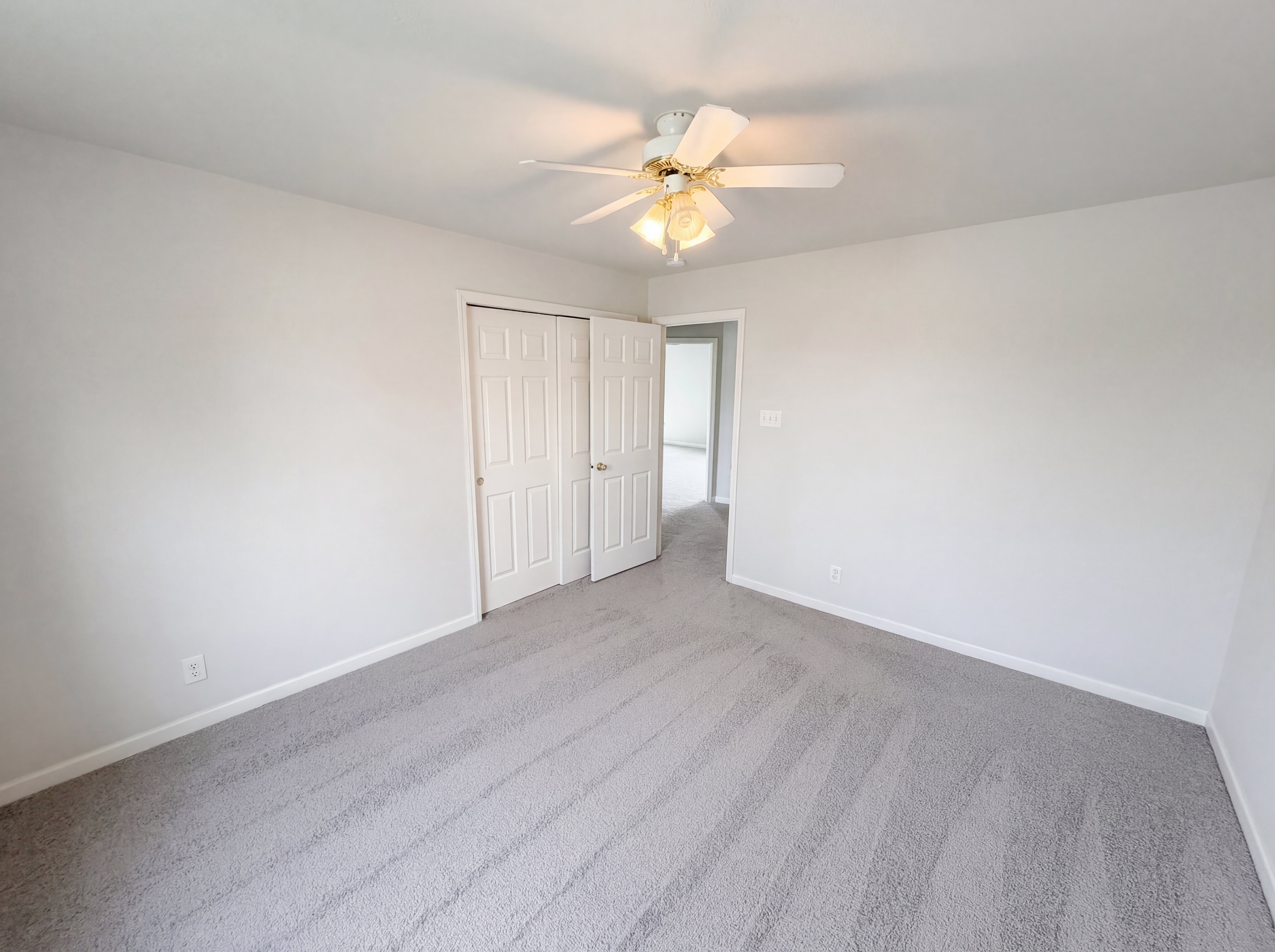 Photo 17 of 31 of 7910 Arvada Pl, Indianapolis, IN