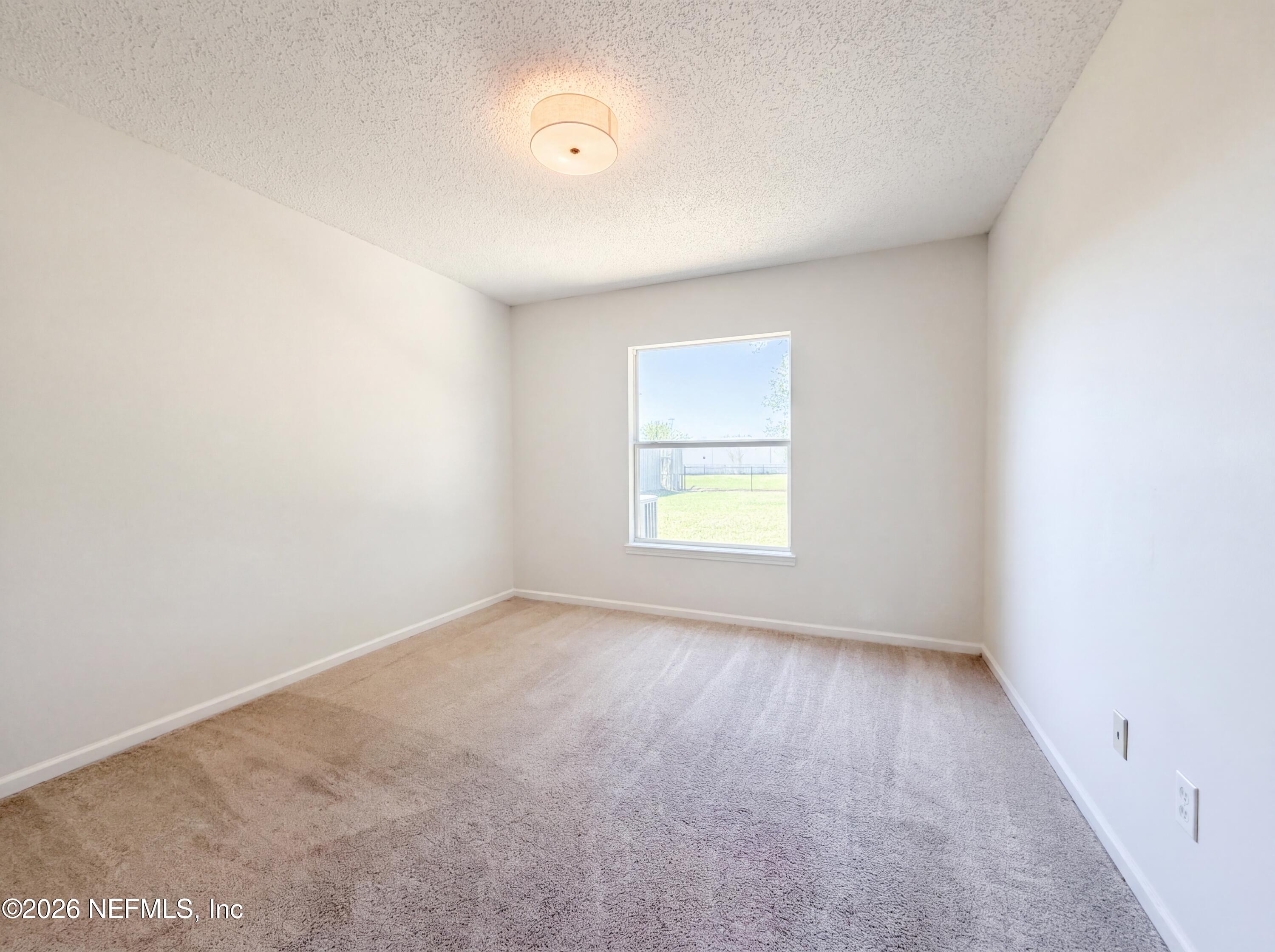 Photo 12 of 22 of 11424 Rolling River Blvd, Jacksonville, FL