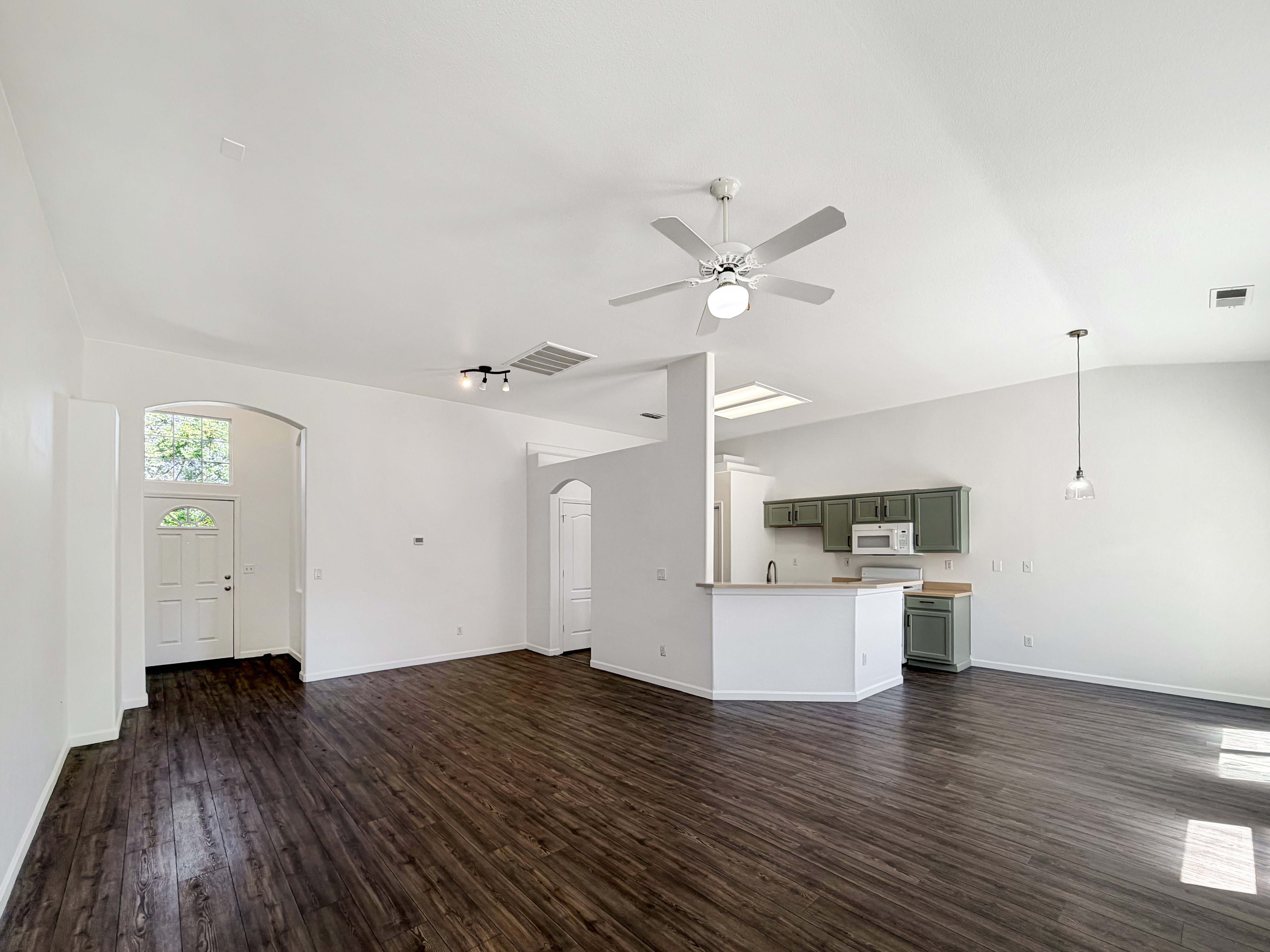 Photo 10 of 29 of 3990 Black Butte Cir, Stockton, CA