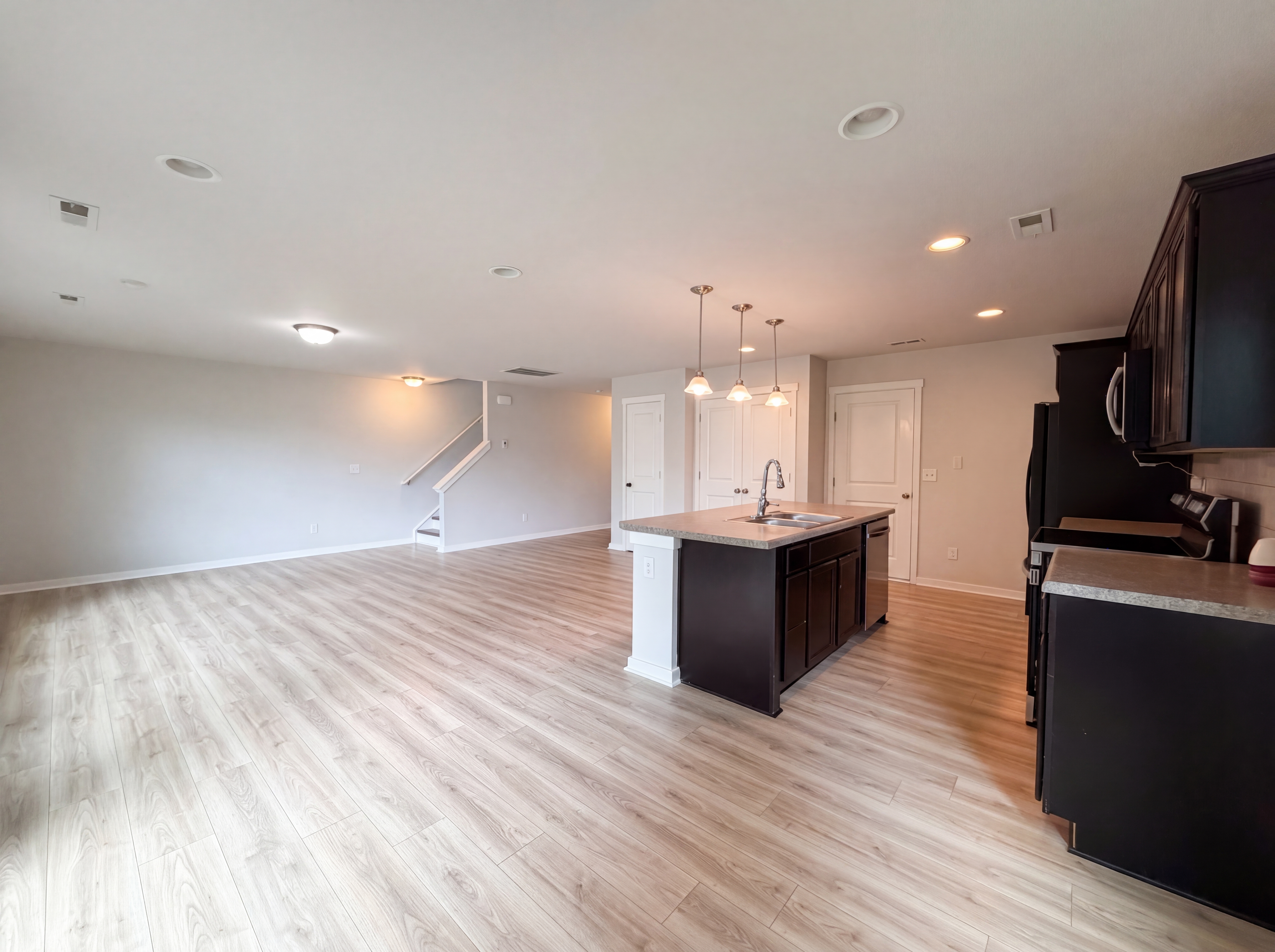 Photo 8 of 17 of 5304 Twin Brook Dr, Charlotte, NC