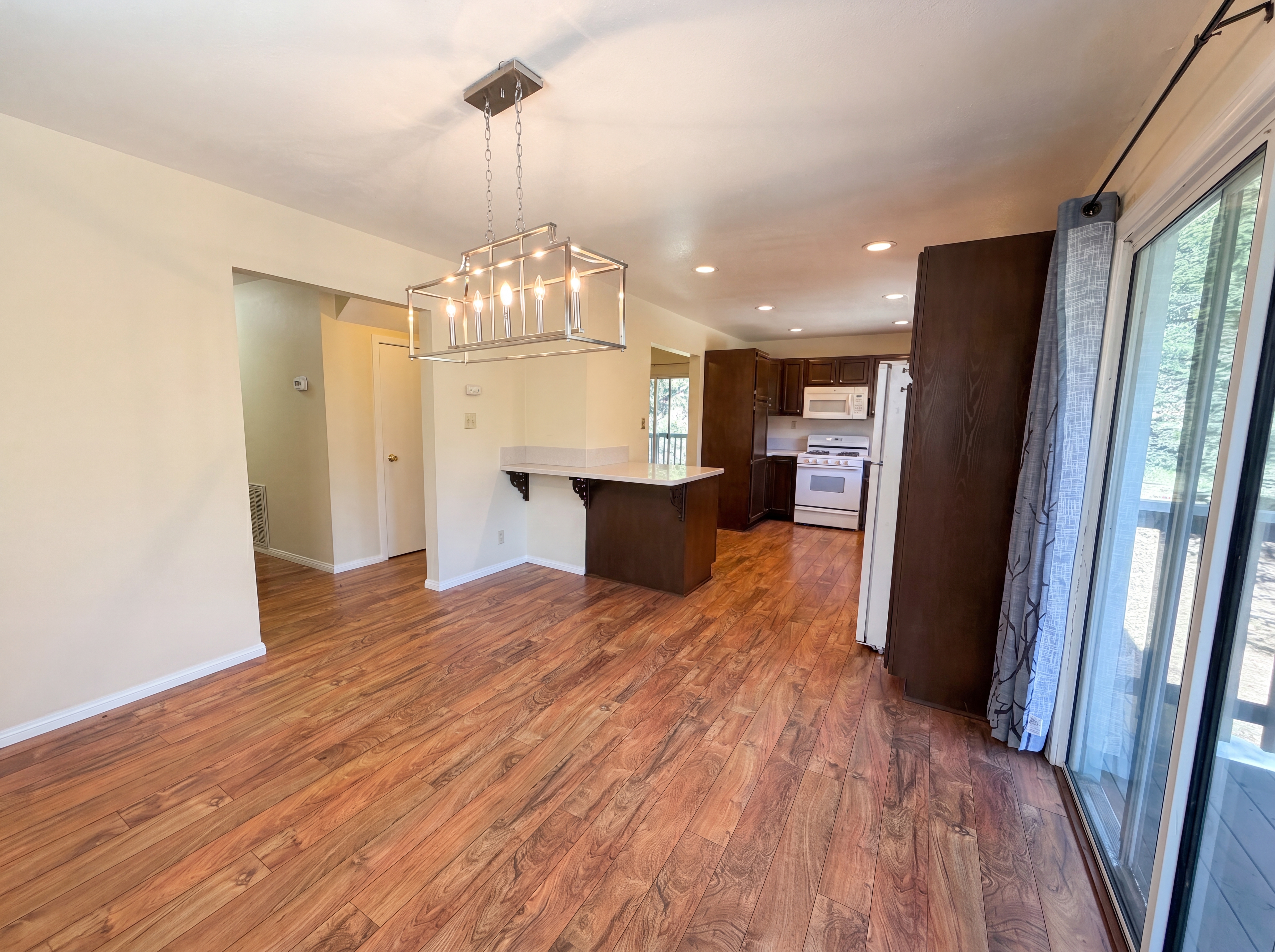 Photo 10 of 20 of 21778 Ridge Dr, Cedarpines Park, CA