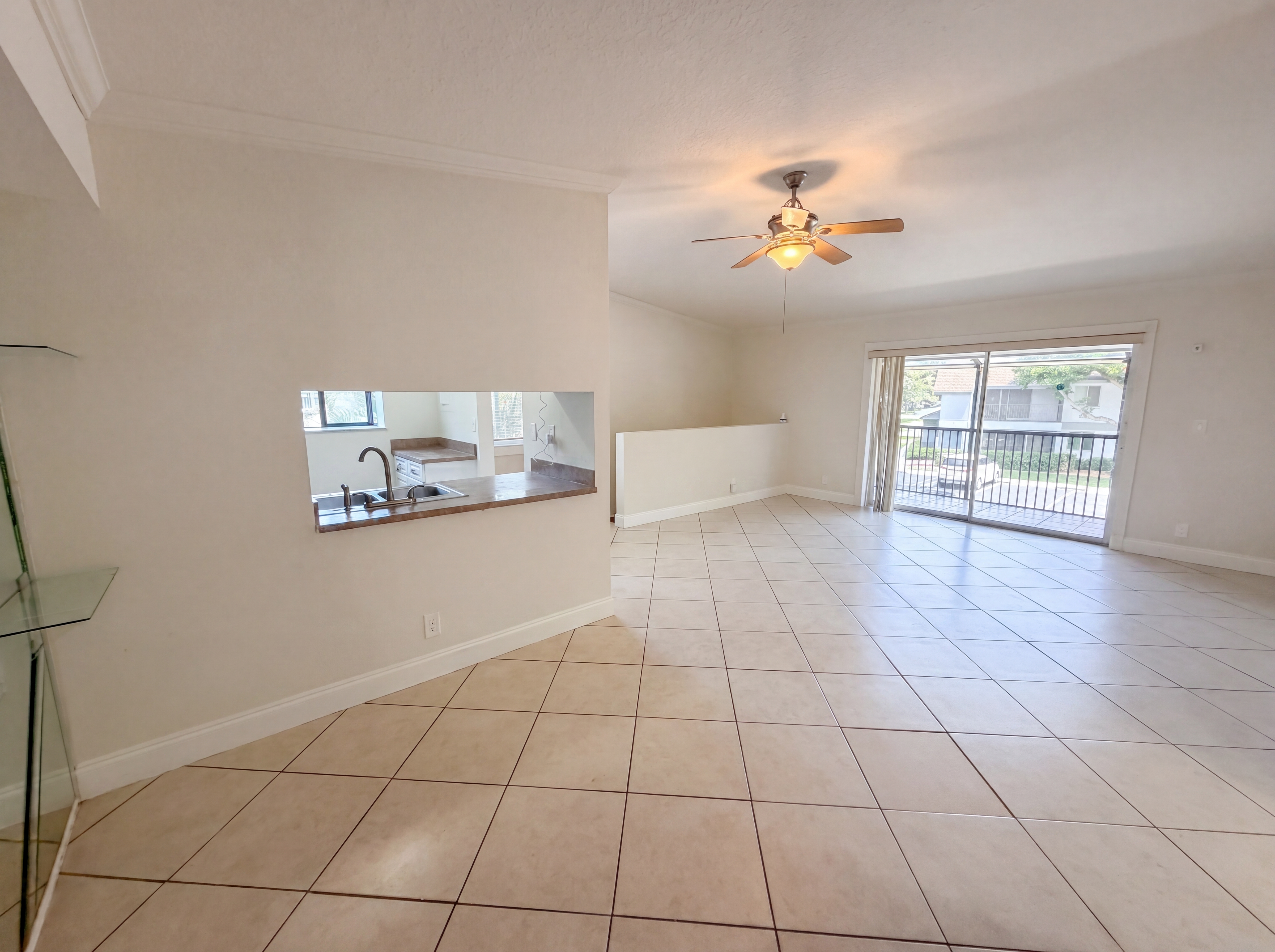 Photo 8 of 18 of 2737 S Oakland Forest Dr, Oakland Park, FL
