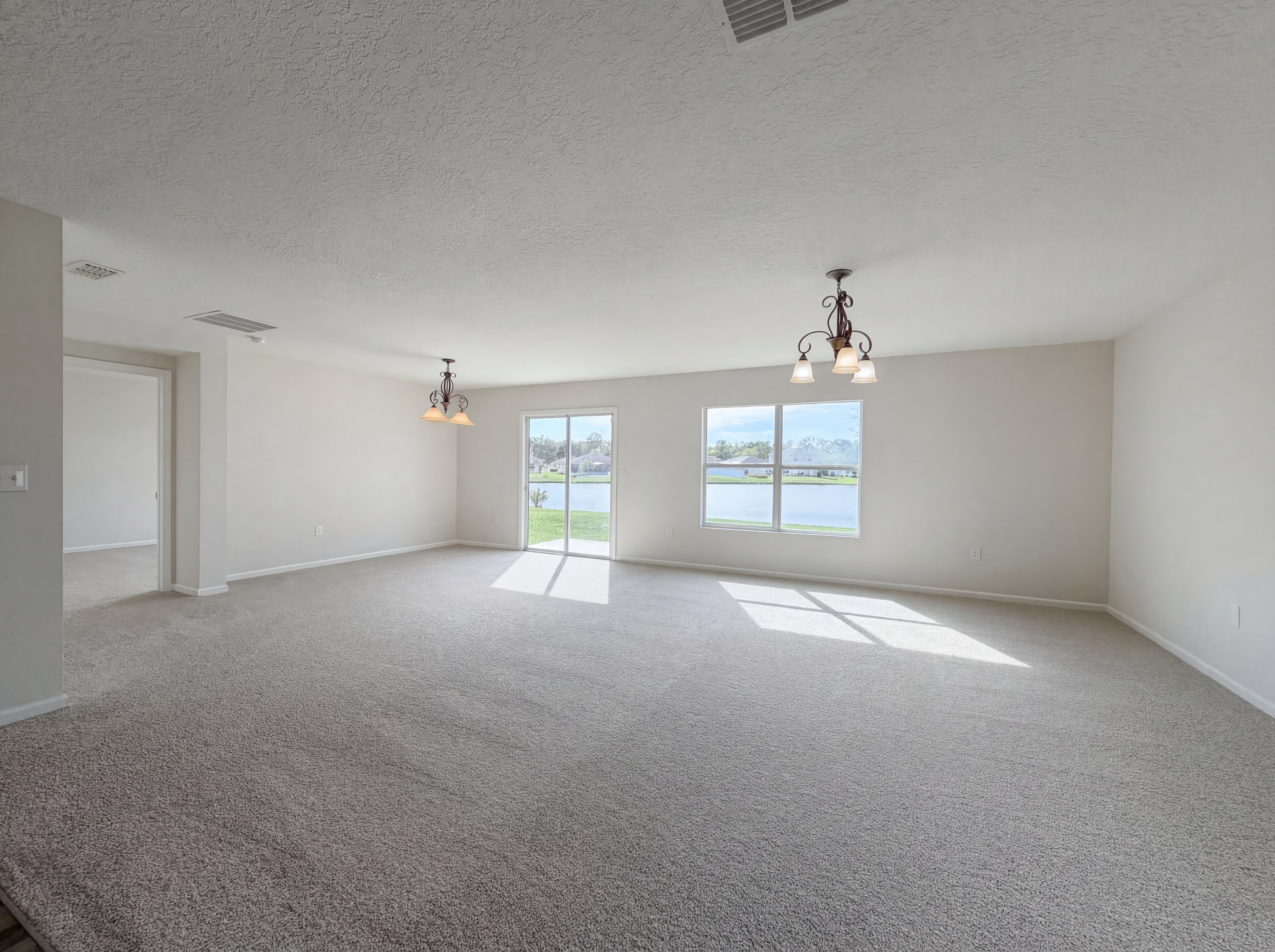 Photo 3 of 21 of 8852 Cumbria Ct, Jacksonville, FL