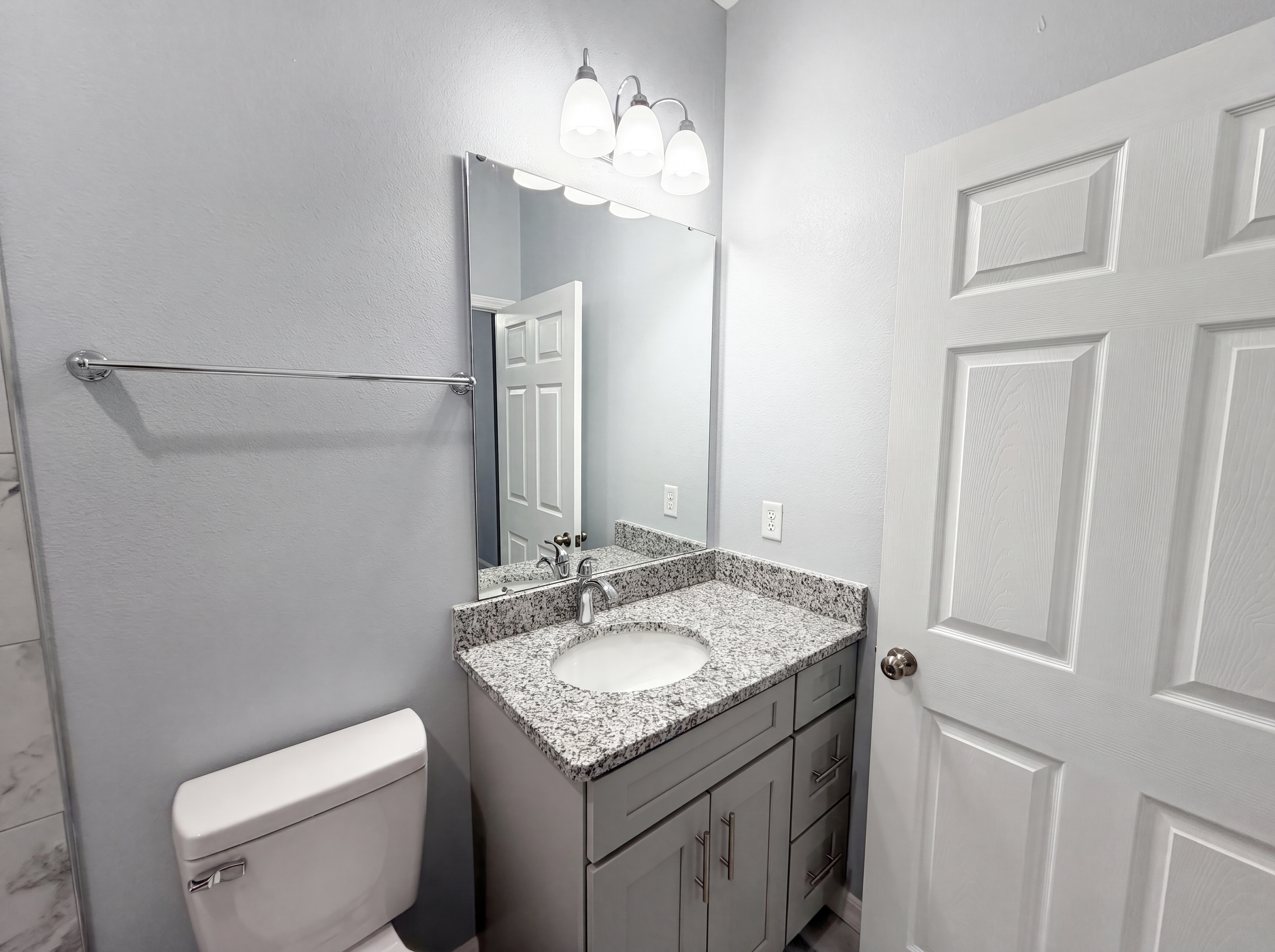 Photo 19 of 27 of 1013 W 11th St, Sanford, FL